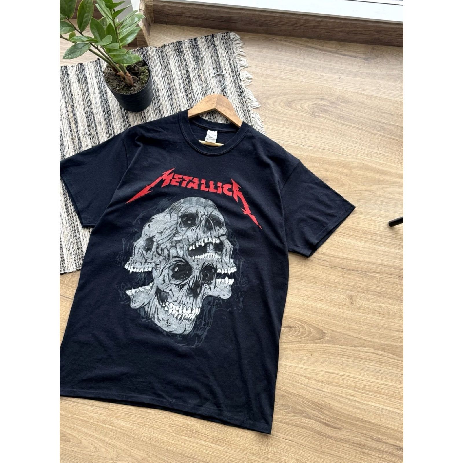 Vintage VINTAGE Metallica T-SHIRT Mens Size L Black Short Sleeve Graphic Print Rock Band USA 90s Decade Vintage Clothes Mens Size US L / EU 52-54 / 3 - 4 Thumbnail