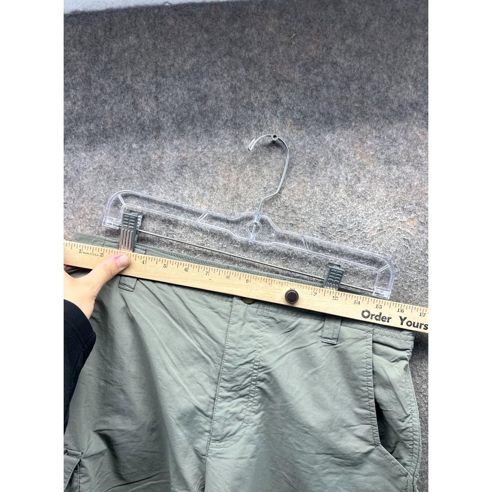 Vintage Columbia PFG Omni-Shade Shorts Mens Medium Green Nylon Cargo Fishing 8 Inseam Size US 31 - 5 Thumbnail