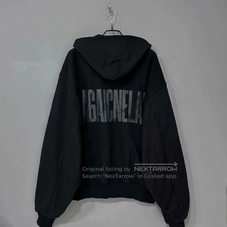 Balenciaga Balenciaga 24FW Reverse Logo Zip Hoodie. Size US S / EU 44-46 / 1 - 3 Thumbnail