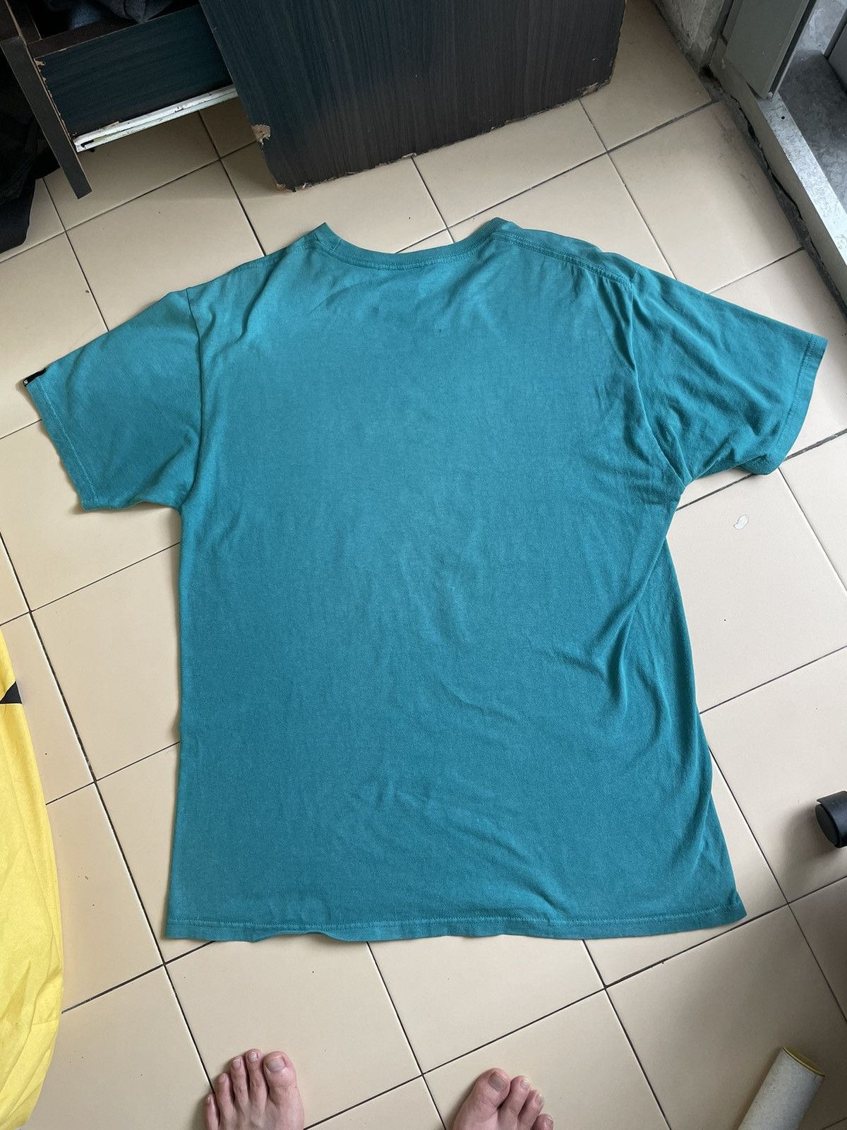 Japanese Brand × Undefeated Vintage Undefeated “broken face squad” tee shirt Size US L / EU 52-54 / 3 - 2 Thumbnail