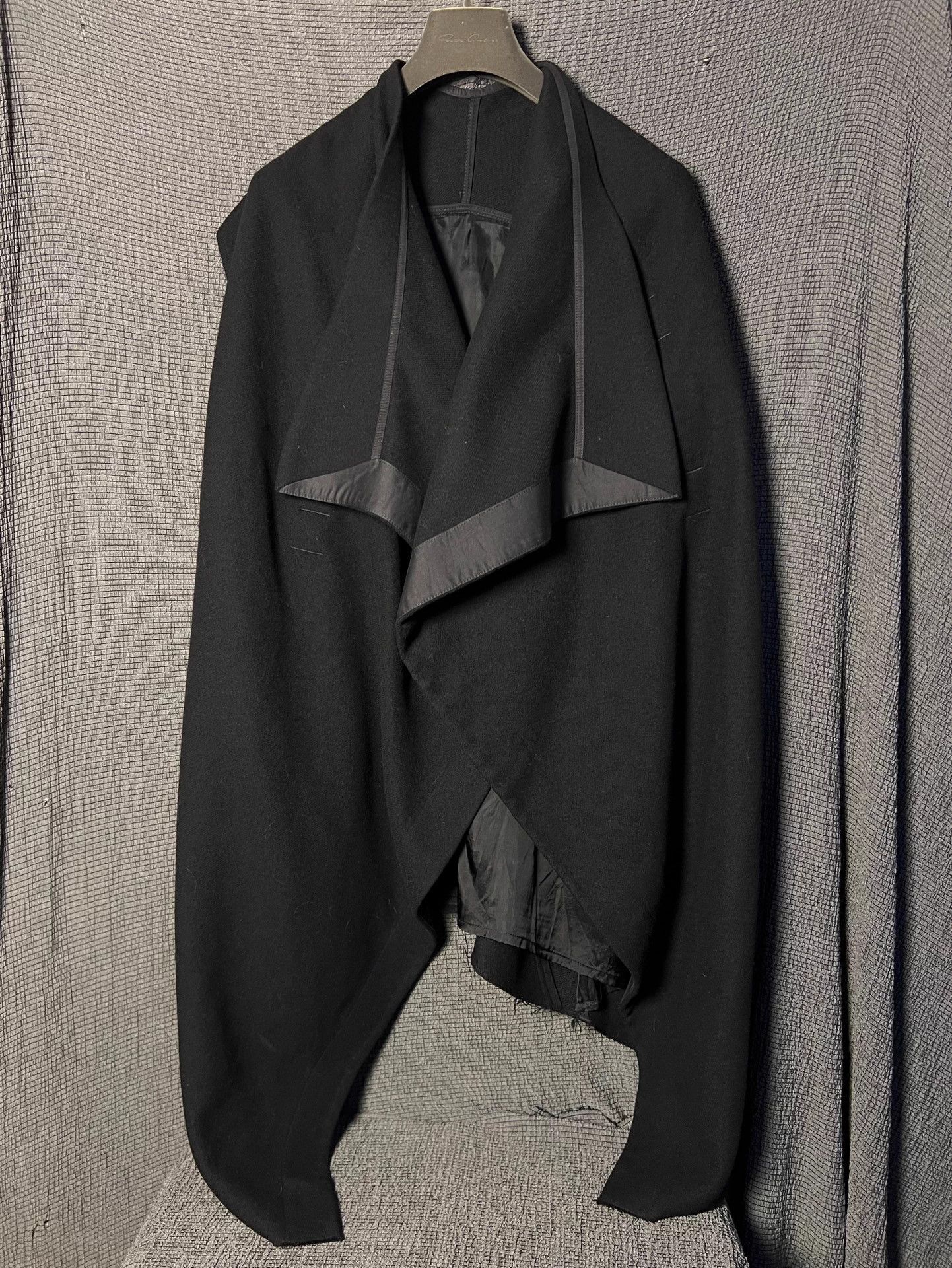 Rick Owens Rick Owens 15FW Runway Geo Sequin Sleeveless Wool Cape Size M / US 6-8 / IT 42-44 - 1 Thumbnail