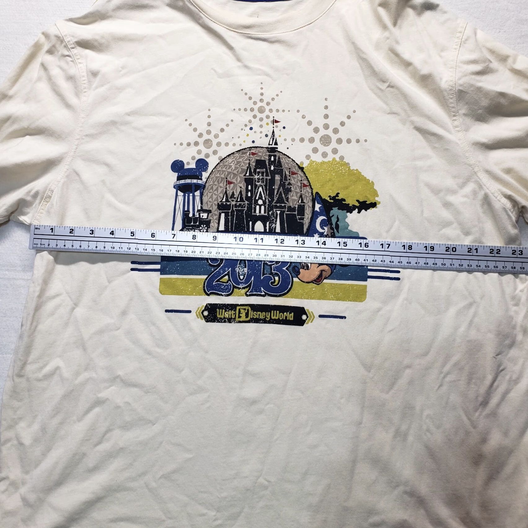 Disney Disney Parks Walt Disney World 2013 Sorcerer Mickey Castle T-Shirt Adult Men 2XL Size US XXL / EU 58 / 5 - 3 Thumbnail