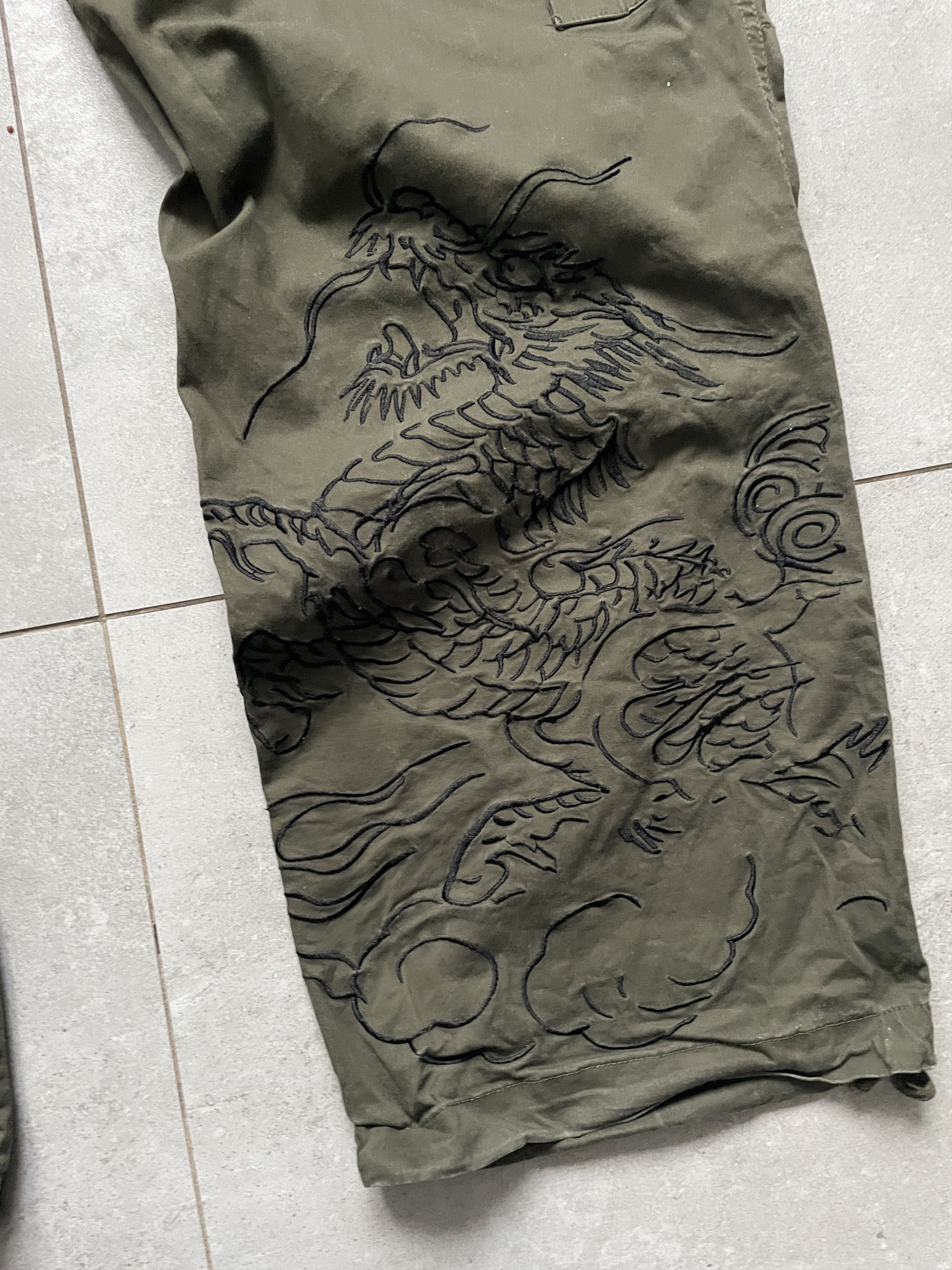 Ed Hardy ED HARDY CHRISTIAN AUDIGIER BAGGY OLIVE CARGO PANTS Size US 34 / EU 50 - 3 Thumbnail