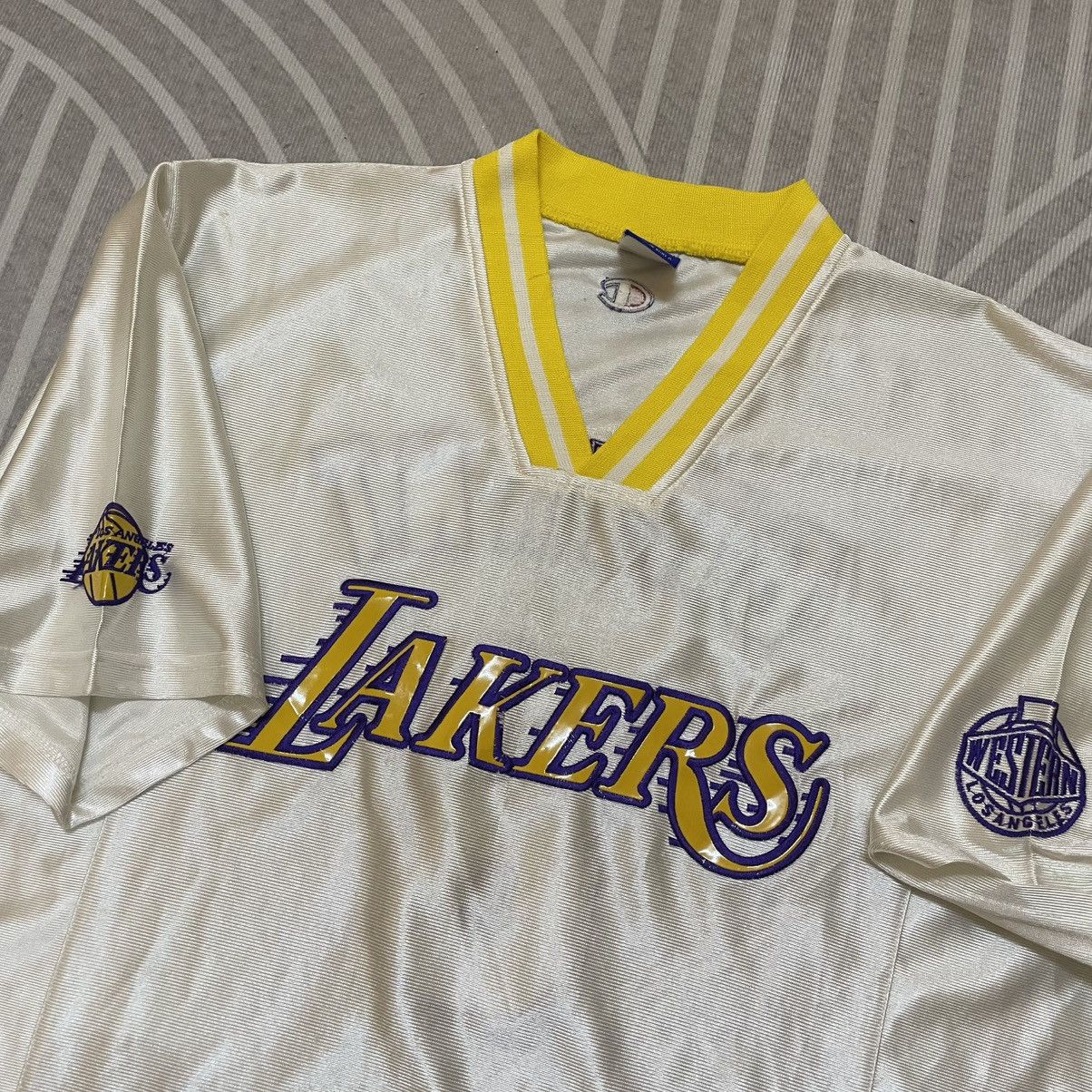 Champion Vintage Champion Lakers Kobe Bryant 8 Jersey Size US XL / EU 56 / 4 - 4 Thumbnail