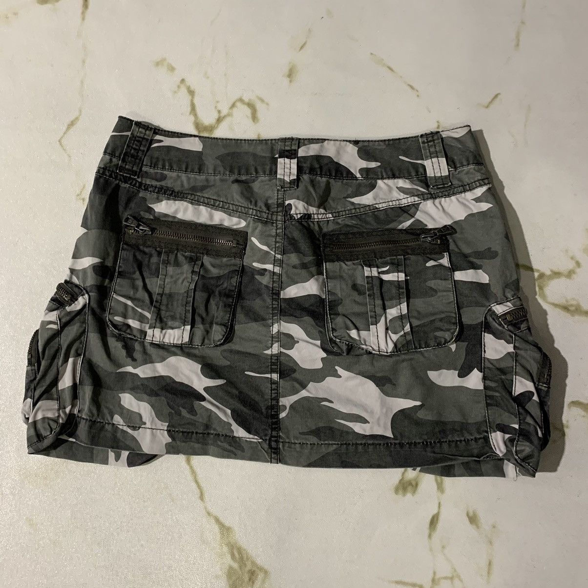Japanese Brand UGIZ Tactical Multipocket Military Cargo Skirt Size 26" / US 2 / IT 38 - 2 Thumbnail