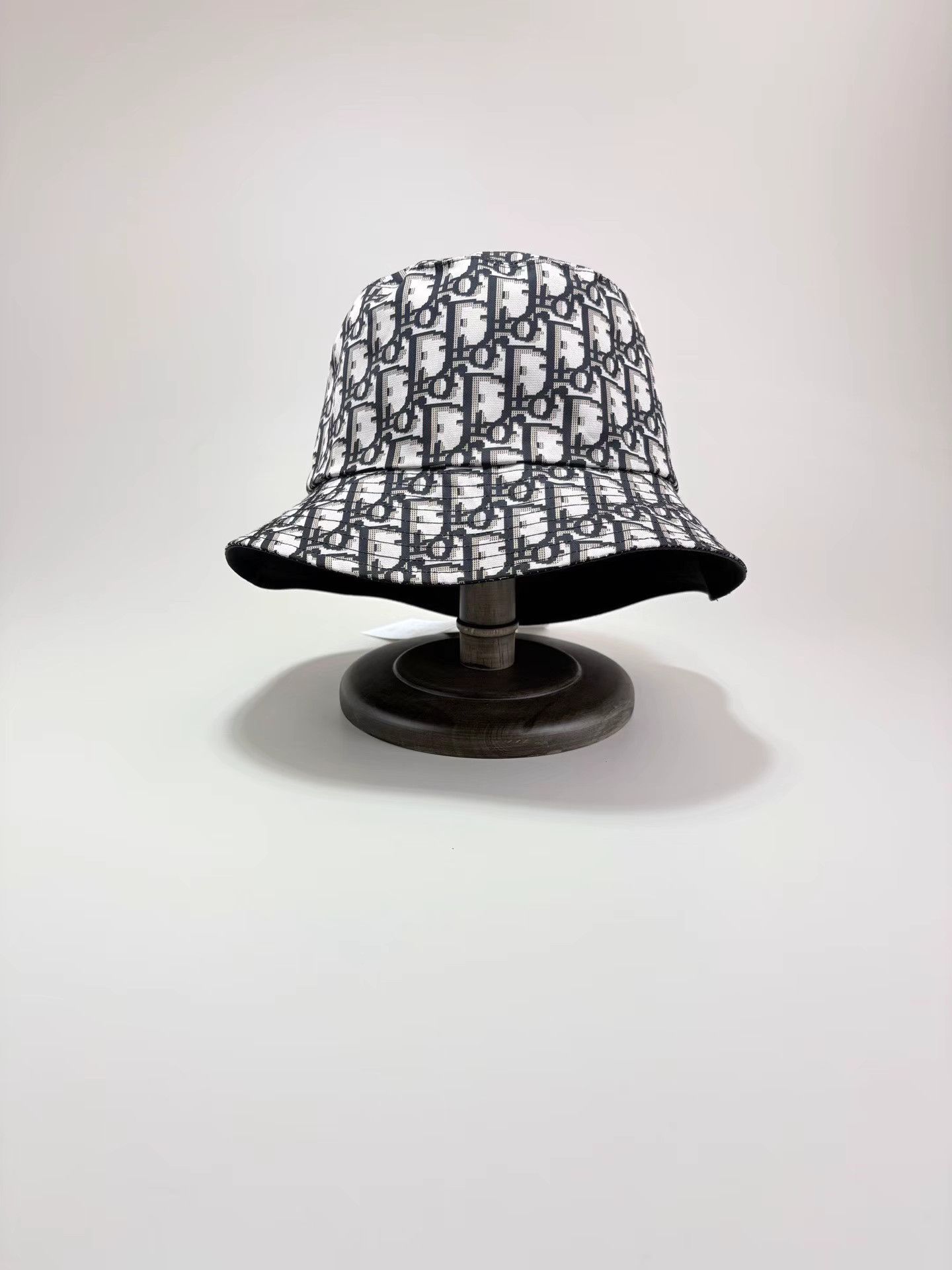 Dior DIOR Reversible Monogram Bucket Hat Size ONE SIZE - 1 Thumbnail
