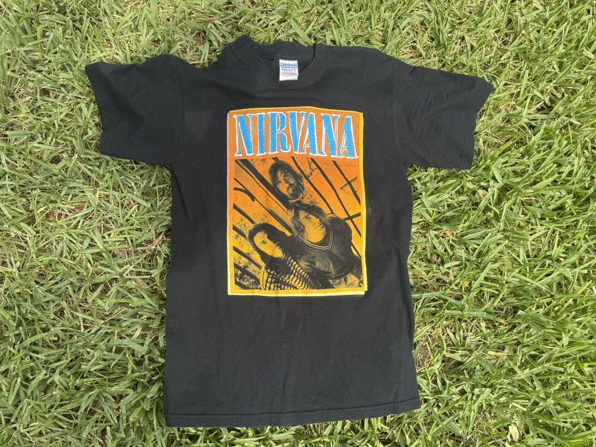 Gildan × Nirvana × Vintage Vintage 2004 Nirvana Kurt Cobain Grunge Concert Band Shirt S Size US S / EU 44-46 / 1 - 9 Thumbnail