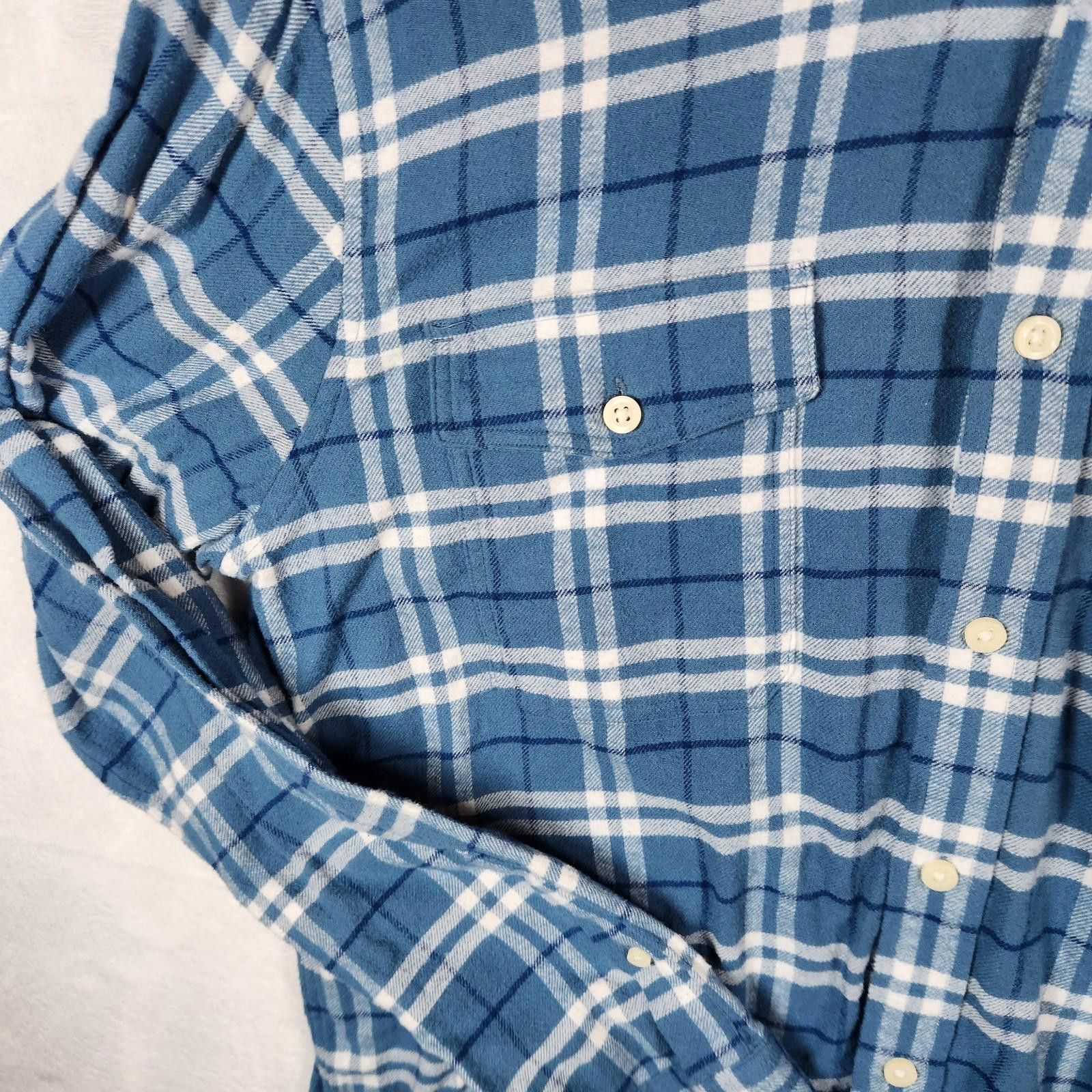 Nautica Nautica Classic Fit Blue Plaid Flannel Shirt Size Medium Size US M / EU 48-50 / 2 - 2 Thumbnail