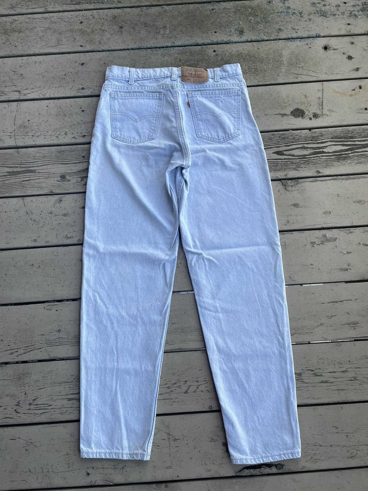 Levi's Vintage Clothing × Vintage Vintage Light Wash Orange Tab Levi’s 550 Size US 32 / EU 48 - 2 Thumbnail