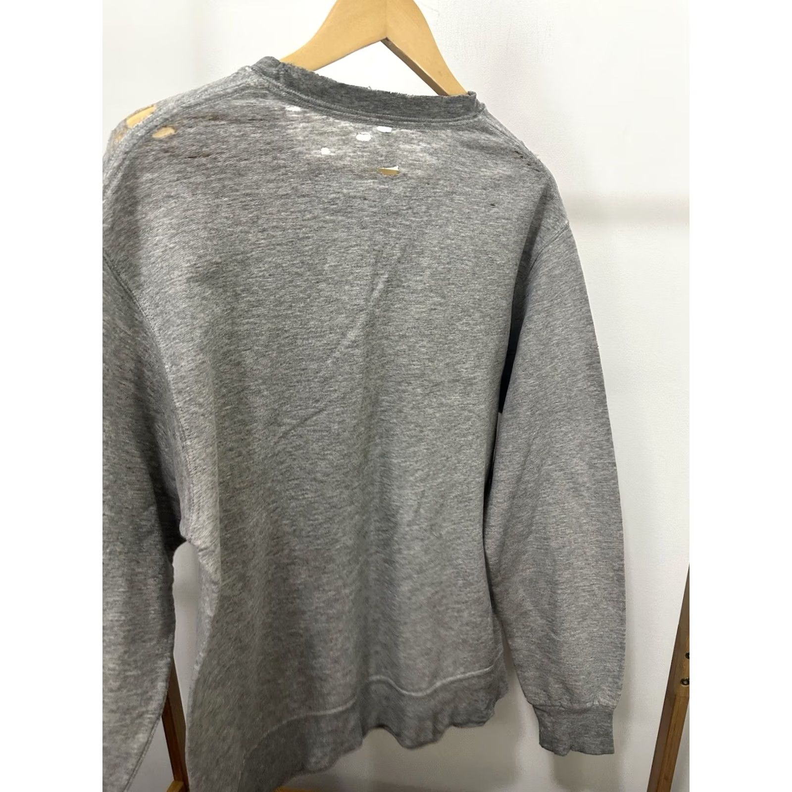 Fruit Of The Loom VTG FOTL Thrashed Distressed Cotton Pullover Sweatshirt M Gray Men Shirt Sweatshirt Grunge WORN DOWN PAPER THIN 90s (Fruit of the Loom) Size US M / EU 48-50 / 2 - 4 Thumbnail