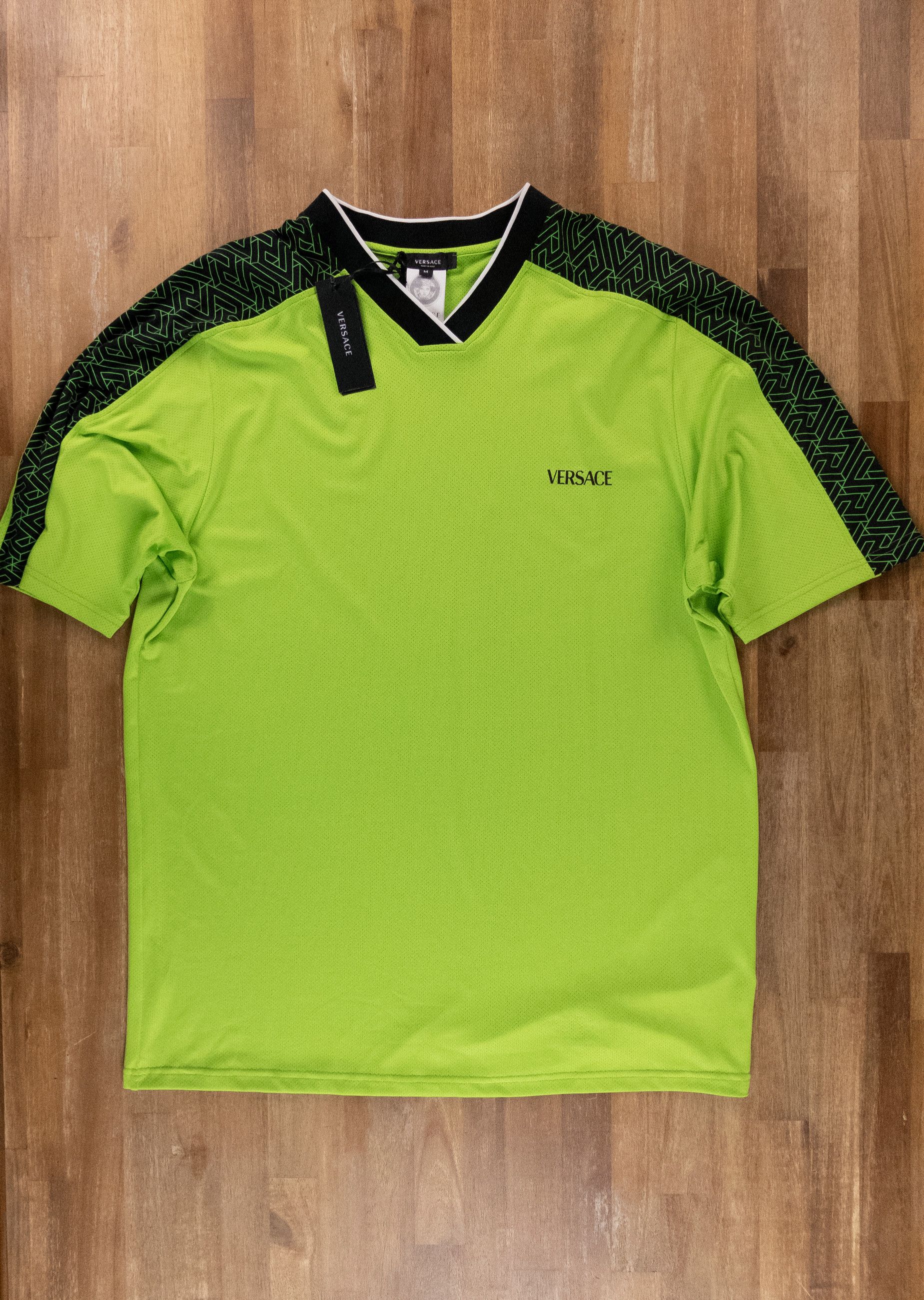 Versace VERSACE green & black La Greca nylon gym t-shirt Medium Size US M / EU 48-50 / 2 - 4 Thumbnail