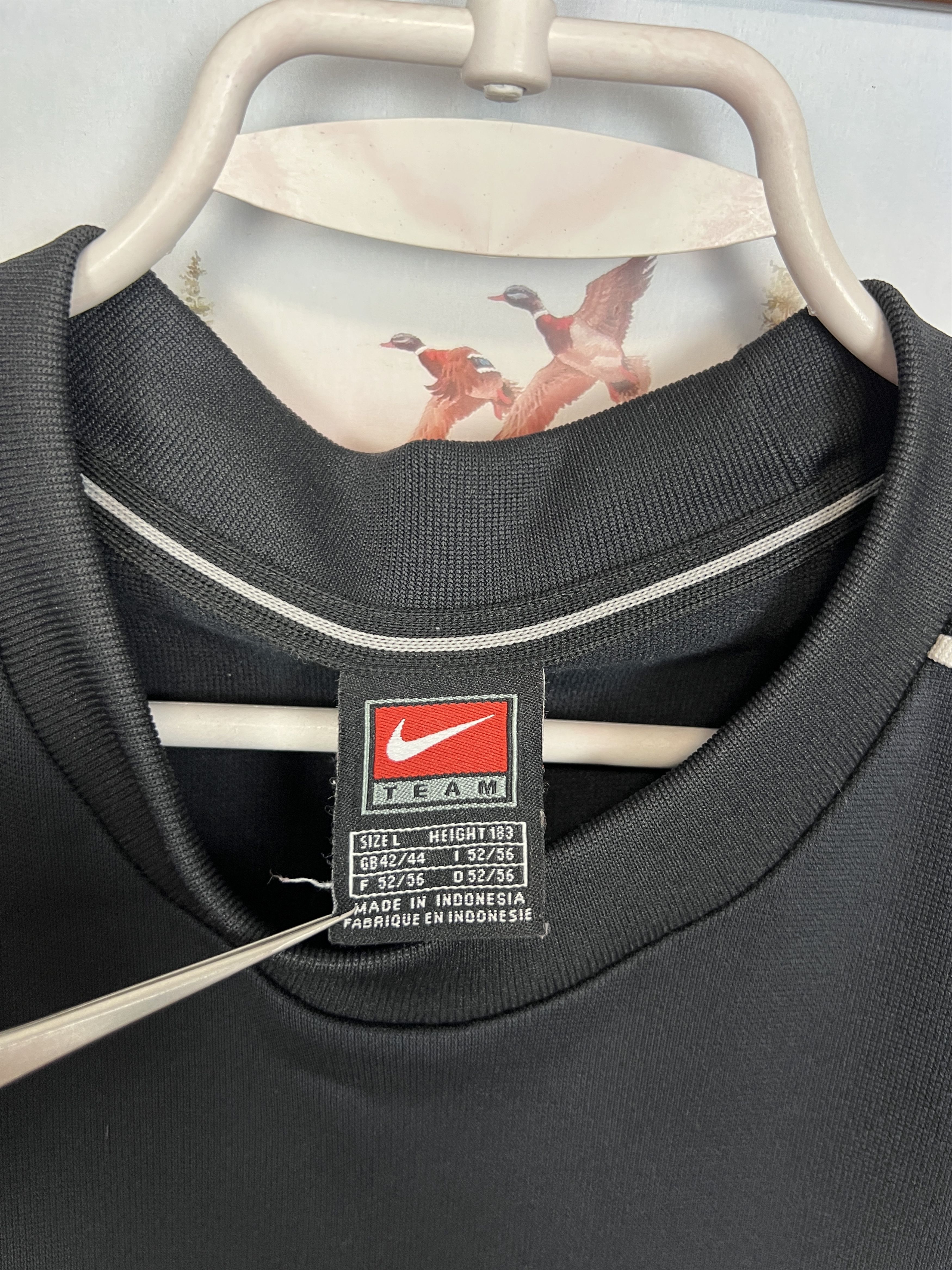 Nike Vintage Nike Football Template Big Logo Shirt Black Size US L / EU 52-54 / 3 - 6 Thumbnail