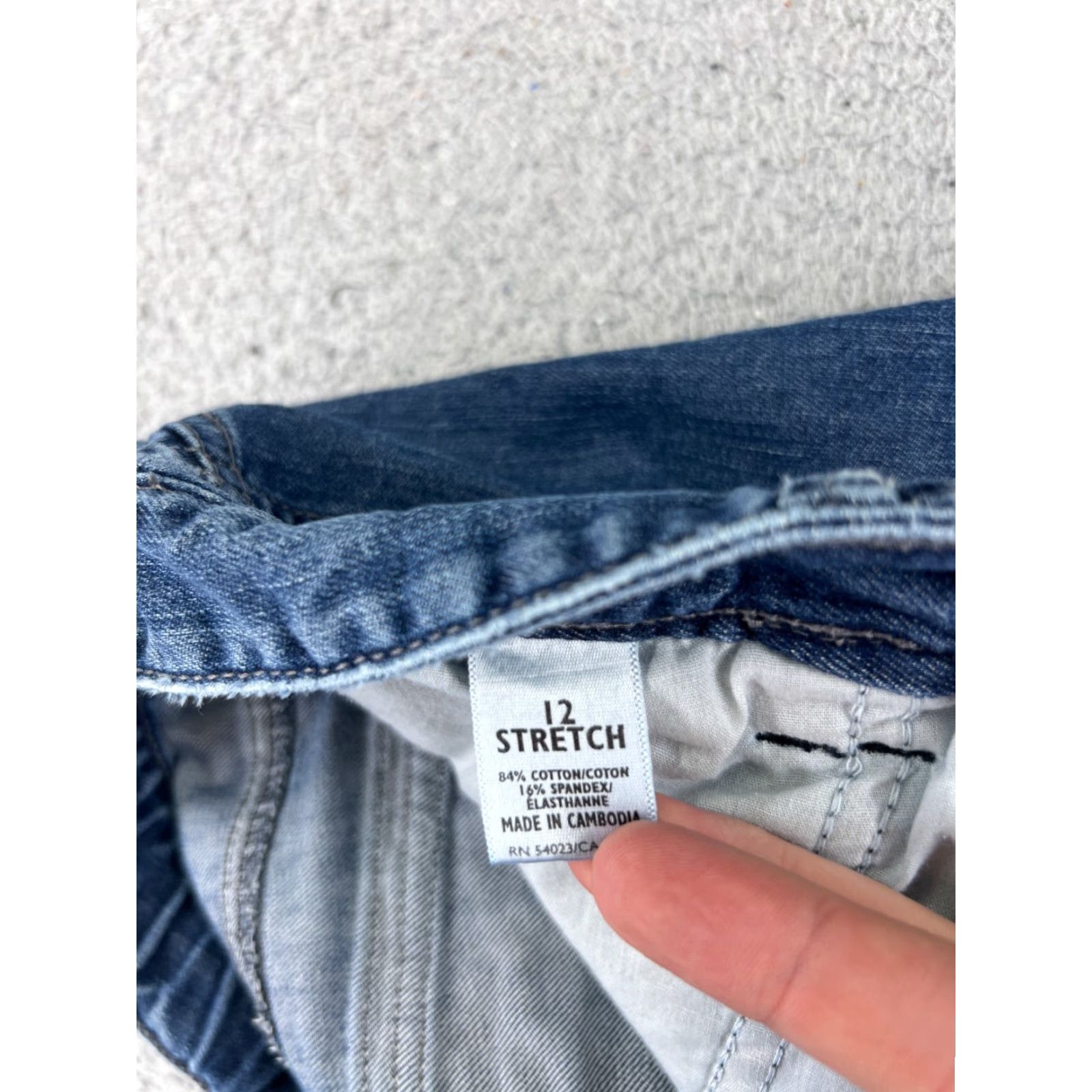 Old Navy VINTAGE Old Navy Womens Flared Maternity Jeans 12 Blue Denim Stretch Low Rise 5-Pocket Size 34" / US 12 / IT 48 - 7 Thumbnail