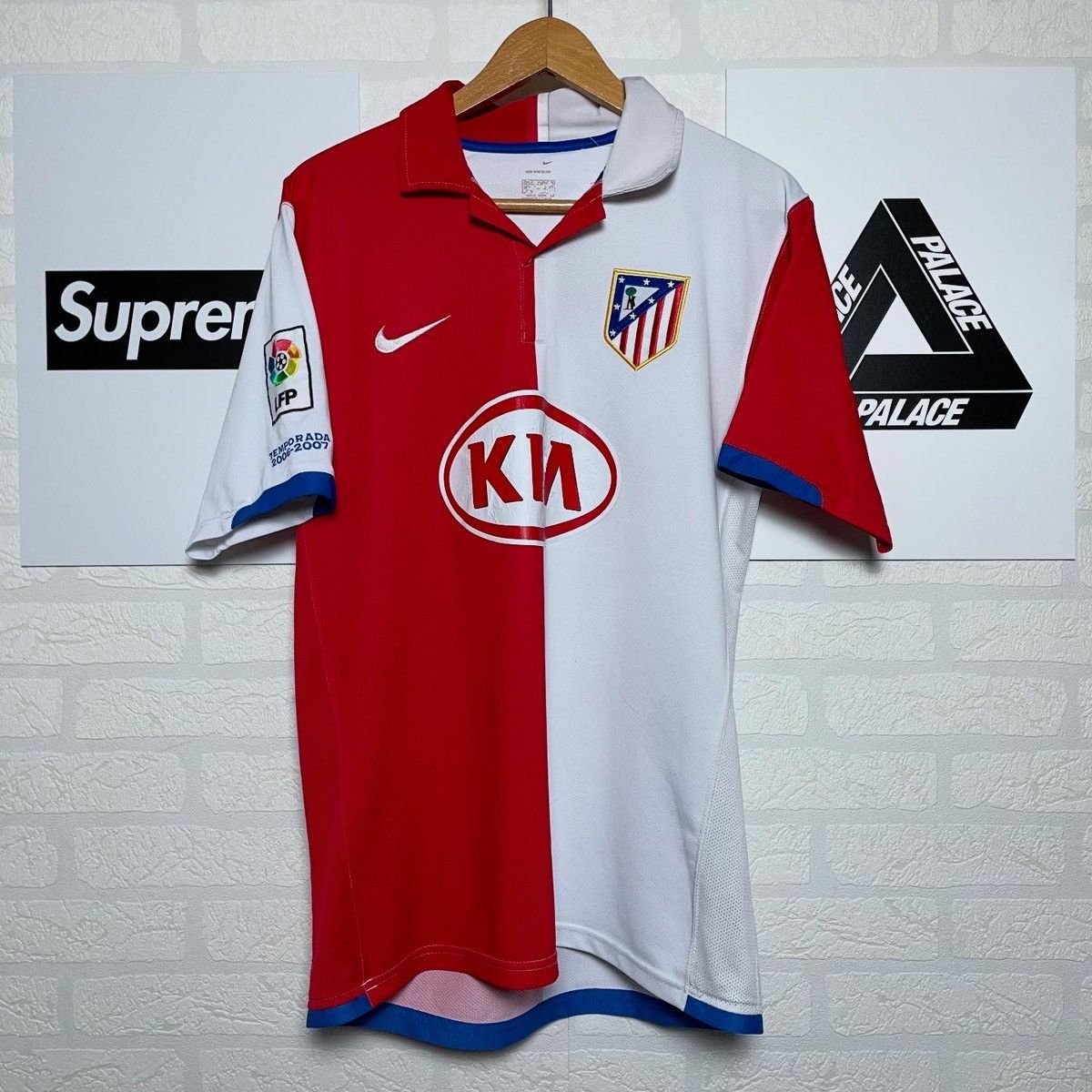 Nike Nike Athletico Madrid 2006 2007 Jersey T-shirt Vintage Size US M / EU 48-50 / 2 - 1 Thumbnail