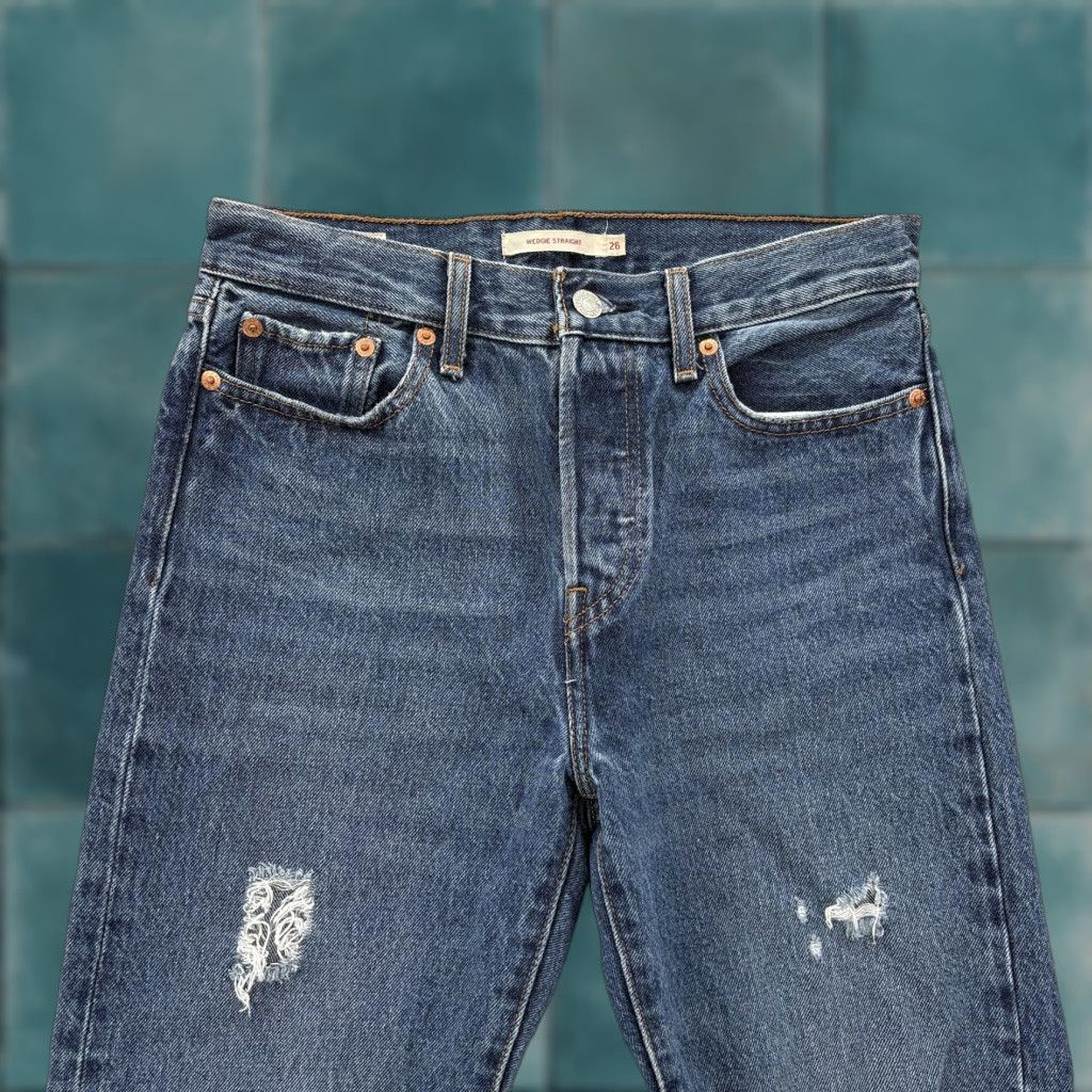 Levi's Levis Premium Wedgie Straight Jeans Womens 26 Blue High Rise Distressed Raw Hem Venues Denim 5-Pocket Design, Button, Logo Womens Jeans Size 26" / US 2 / IT 38 - 1 Thumbnail