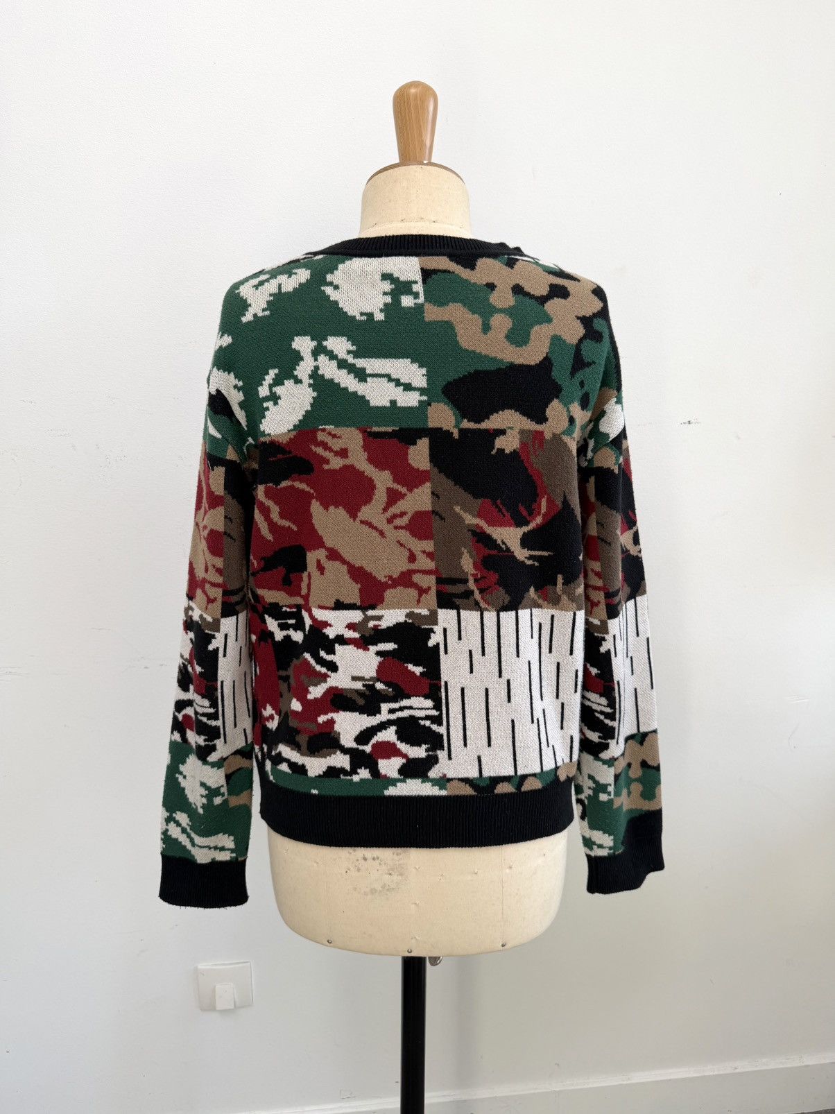 Gosha Rubchinskiy Gosha Rubchinsky Red Camo Jacquard Knit Sweater Size US S / EU 44-46 / 1 - 6 Thumbnail