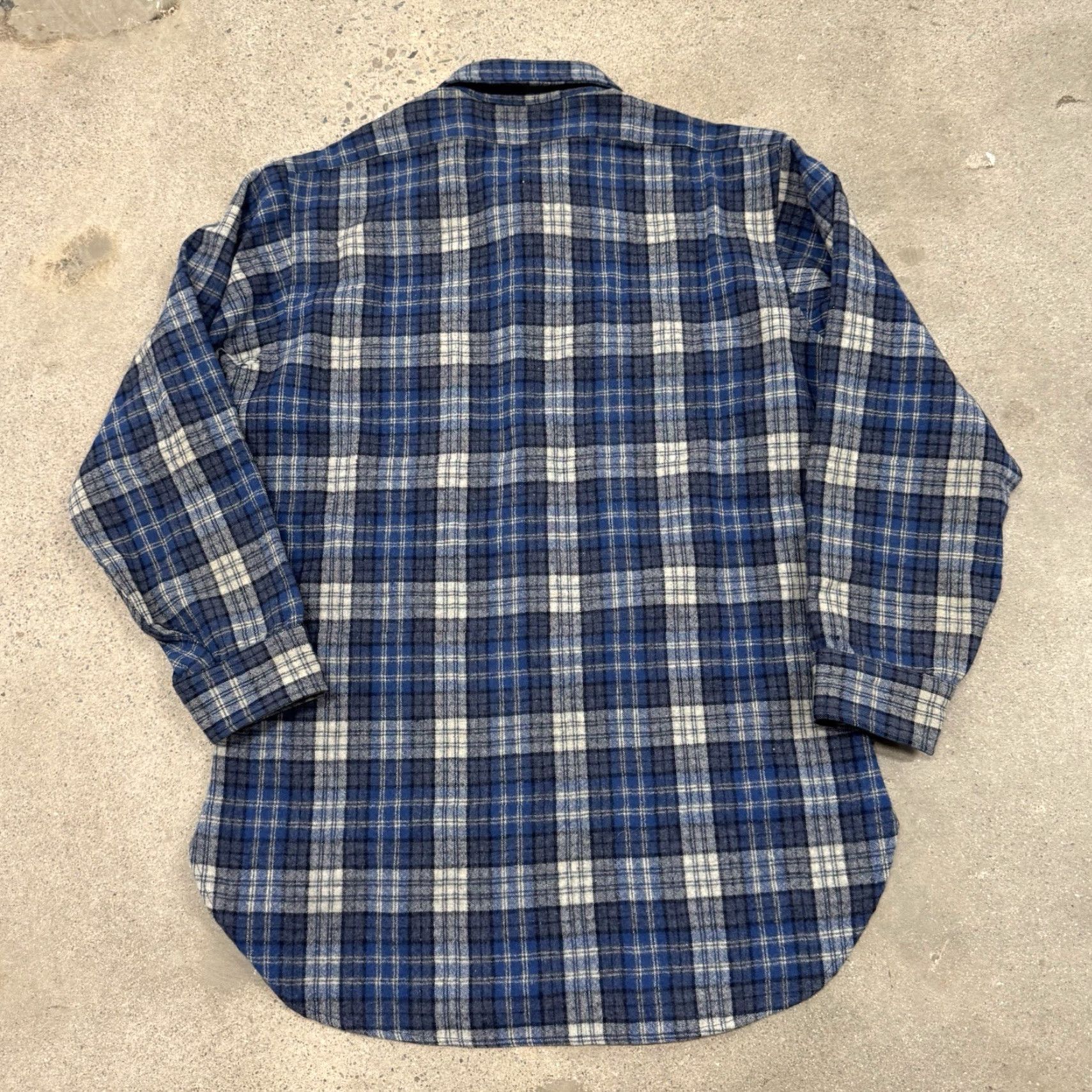 Pendleton VINTAGE Pendleton Plaid Wool Button-Up Shirt Mens Medium Brown USA Size US M / EU 48-50 / 2 - 7 Thumbnail