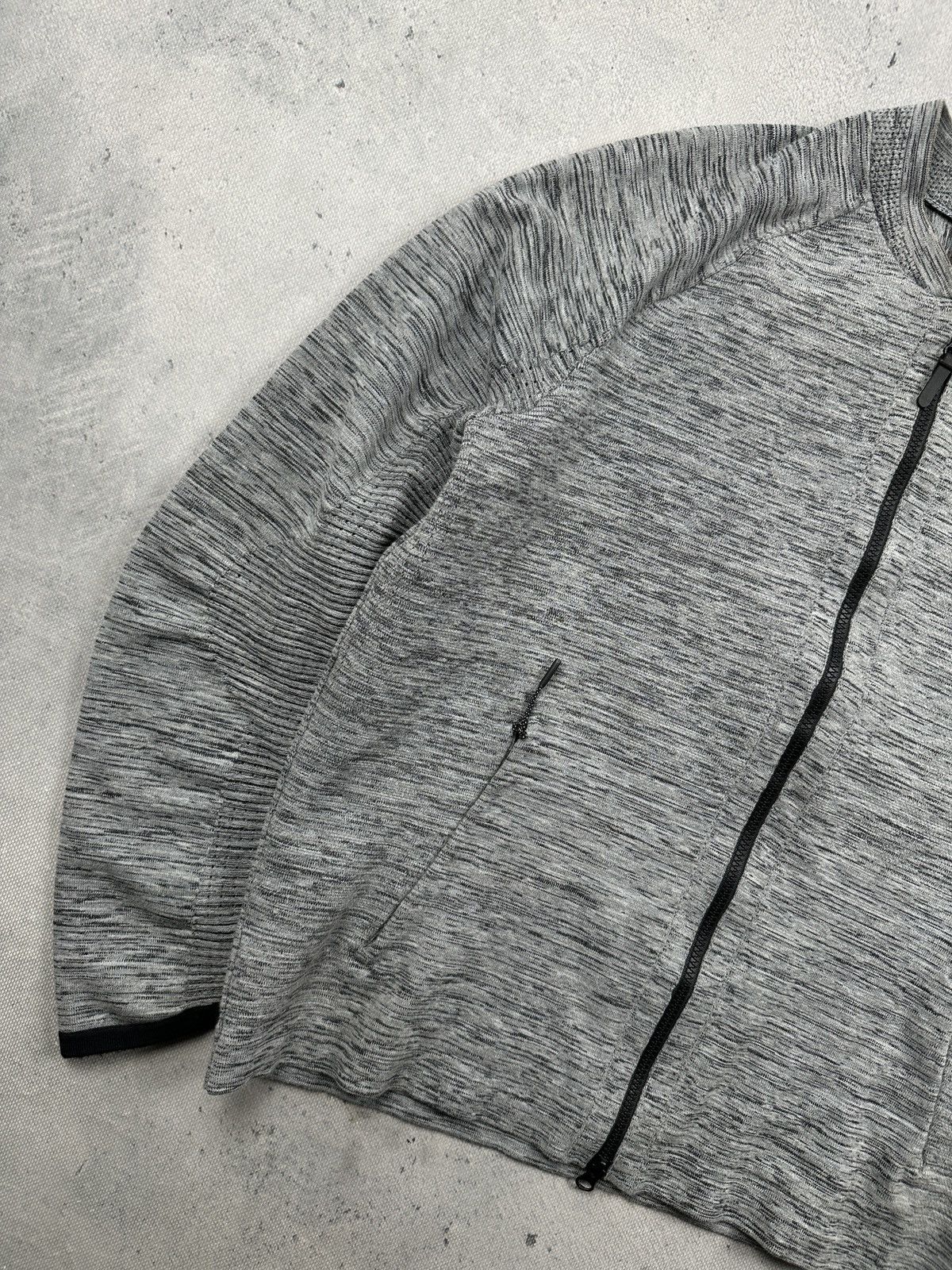 Nike Nike Tech Knit Bomber Jacket Grey Heather Y2K Archive Size L Size US L / EU 52-54 / 3 - 2 Thumbnail