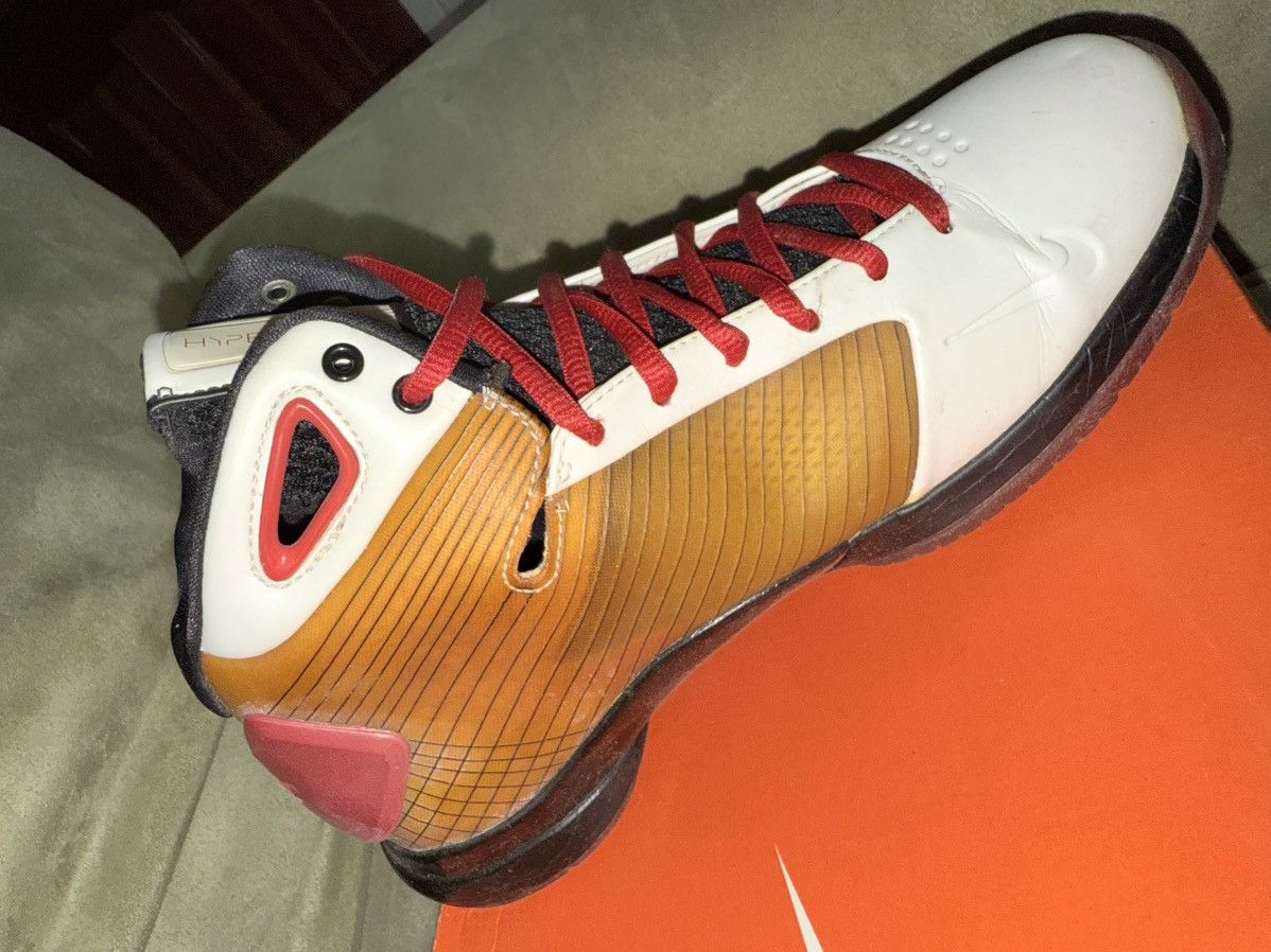 Nike Nike Hyperdunk “White/Varsity Red” 2008 Olympics Kobe EXC! Size US 8 / EU 41 - 15 Thumbnail