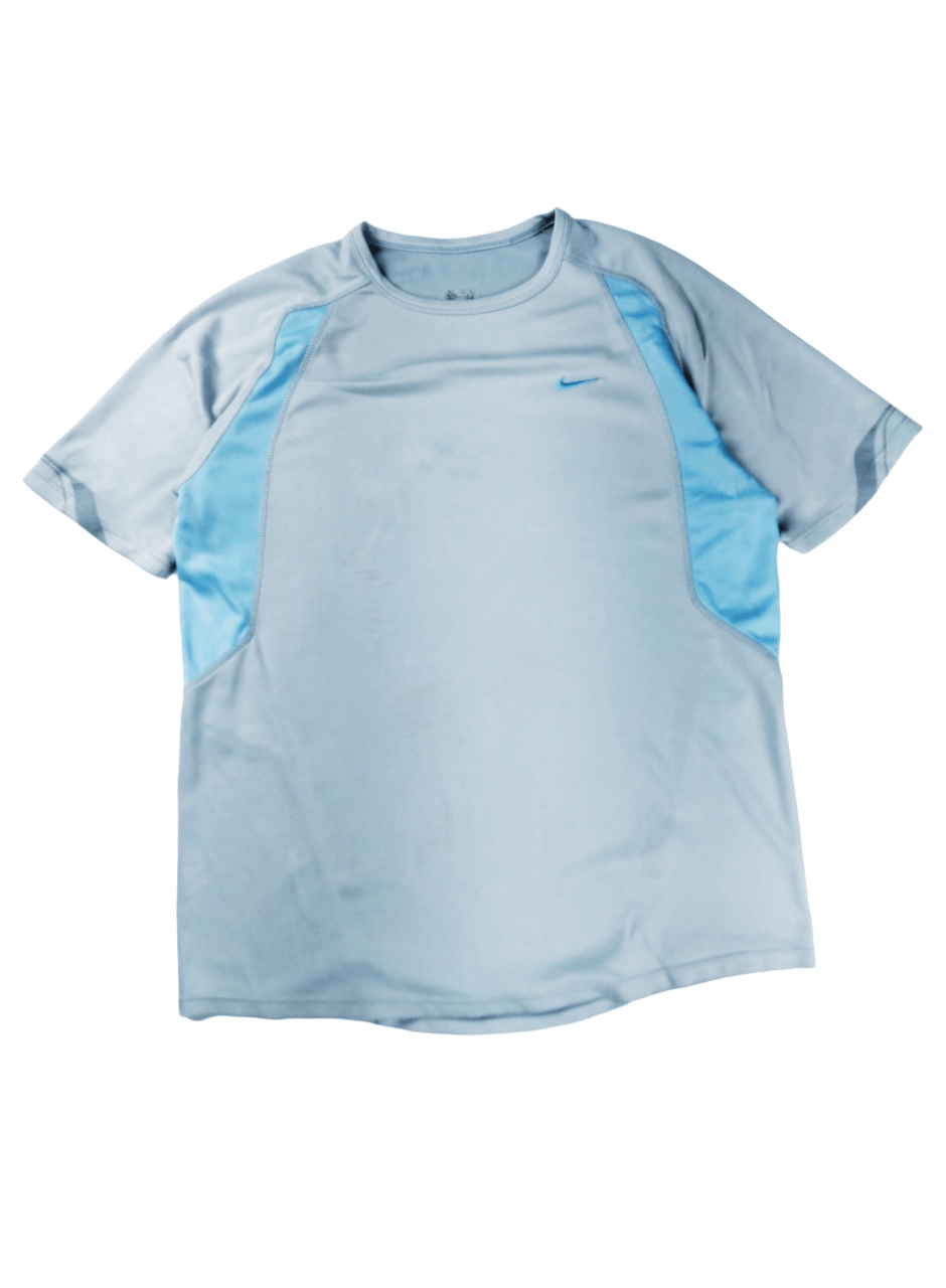 Nike × Vintage Vintage Nike T-Shirt Size US S / EU 44-46 / 1 - 1 Thumbnail