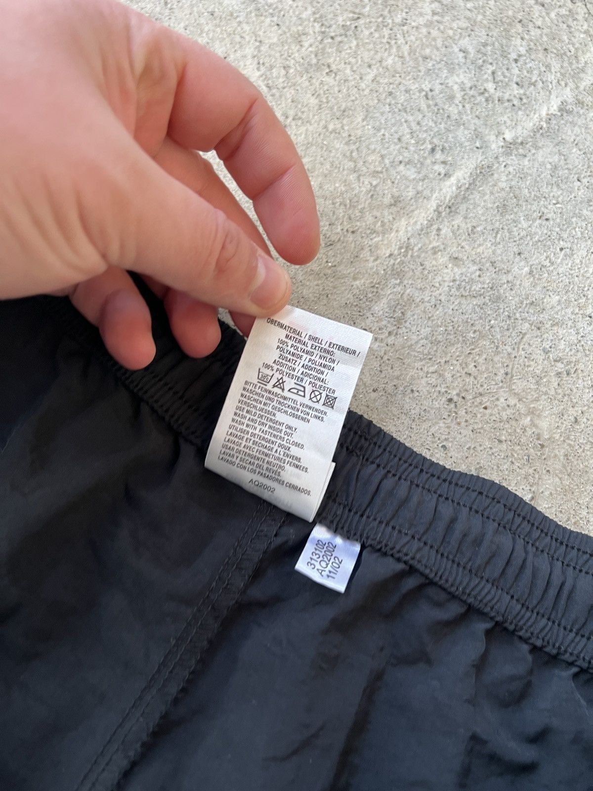 Adidas Adidas Vintage Shorts Size US 36 / EU 52 - 4 Thumbnail