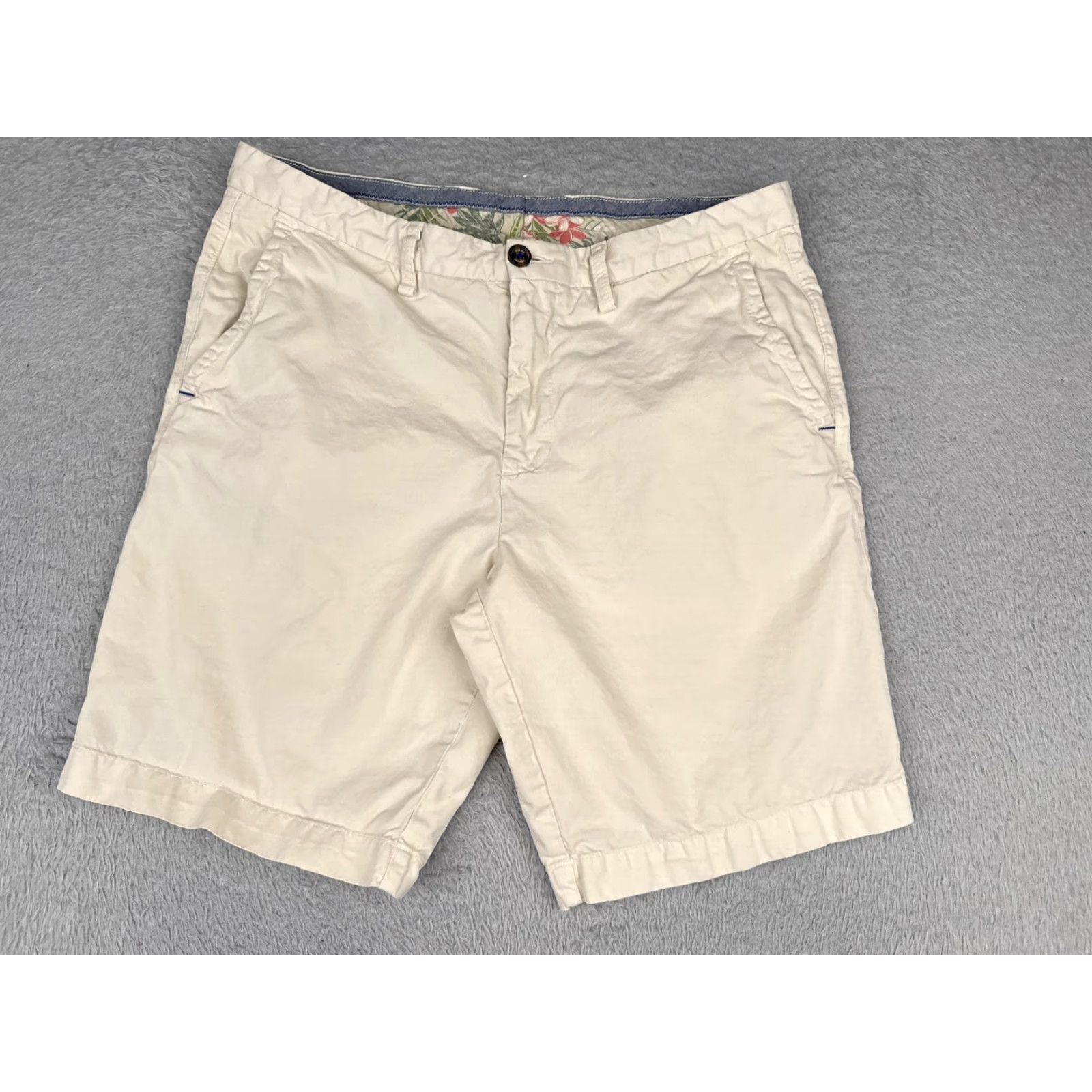 Tommy Bahama Tommy Bahama Shorts Mens 34 Chino Flat Front Zip Fly Beige Khaki Casual Beach Linen Cotton Blend Pockets Size US 34 / EU 50 - 2 Thumbnail