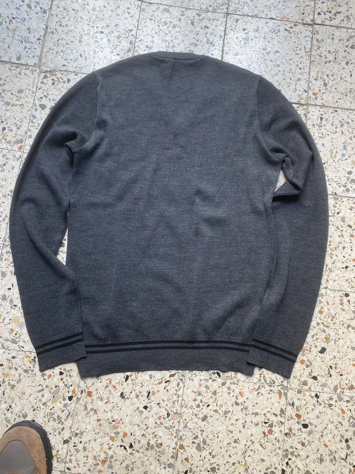 Gucci Gucci Vintage Knit V Neck Size US M / EU 48-50 / 2 - 3 Thumbnail