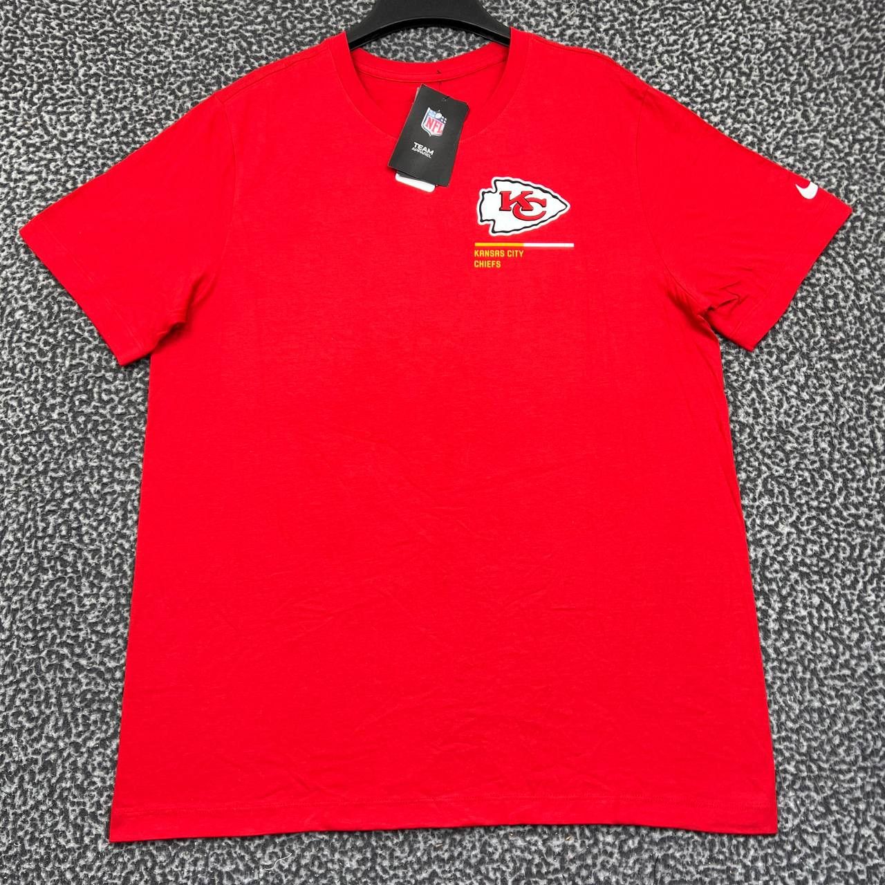 Nike Nike Shirt Men Large Red Kansas City Chiefs Short Sleeve Size US L / EU 52-54 / 3 - 1 Thumbnail