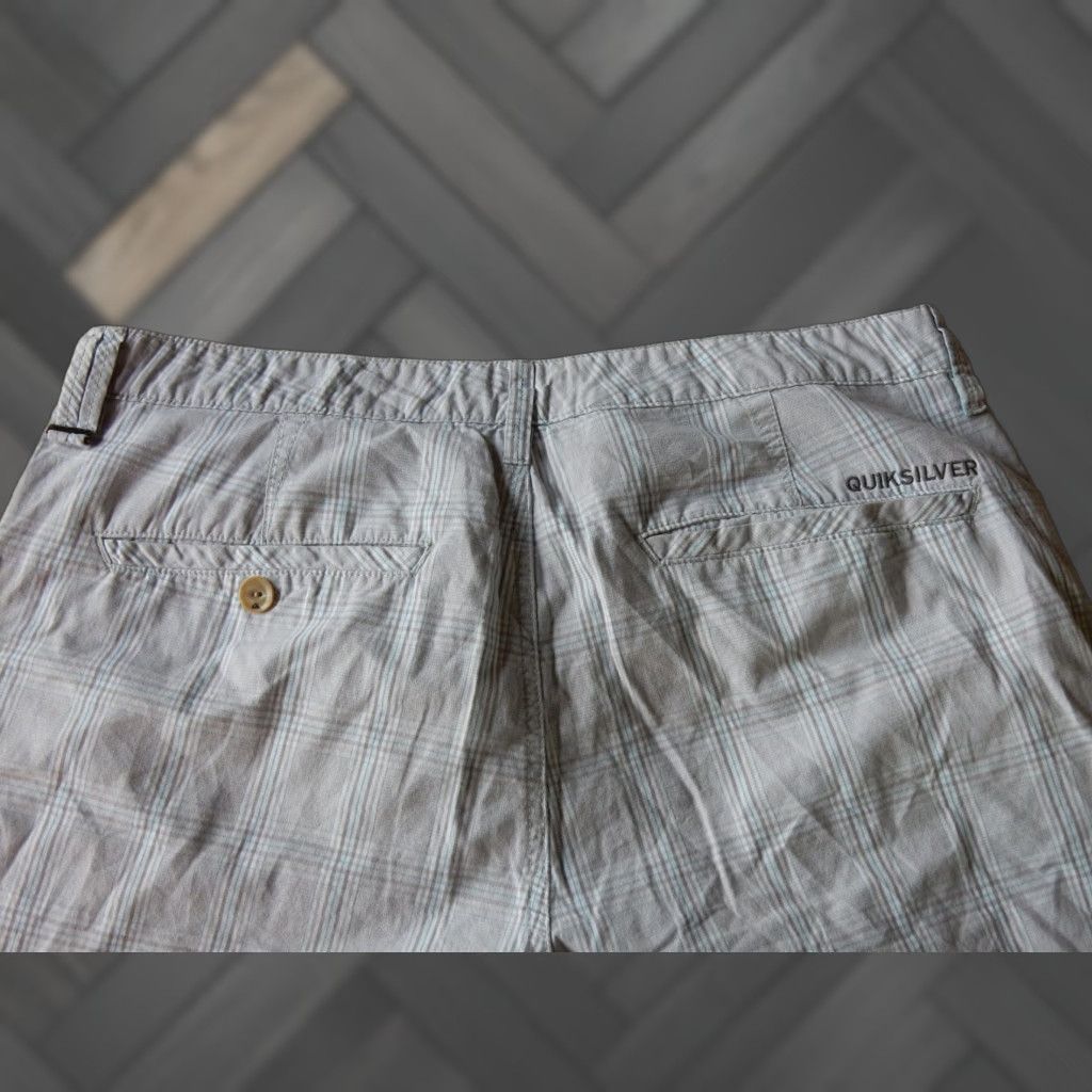Quiksilver VINTAGE Quiksilver Men's Shorts Chino Plaid Size 34 Gray 90s Mens Size US 34 / EU 50 - 1 Thumbnail