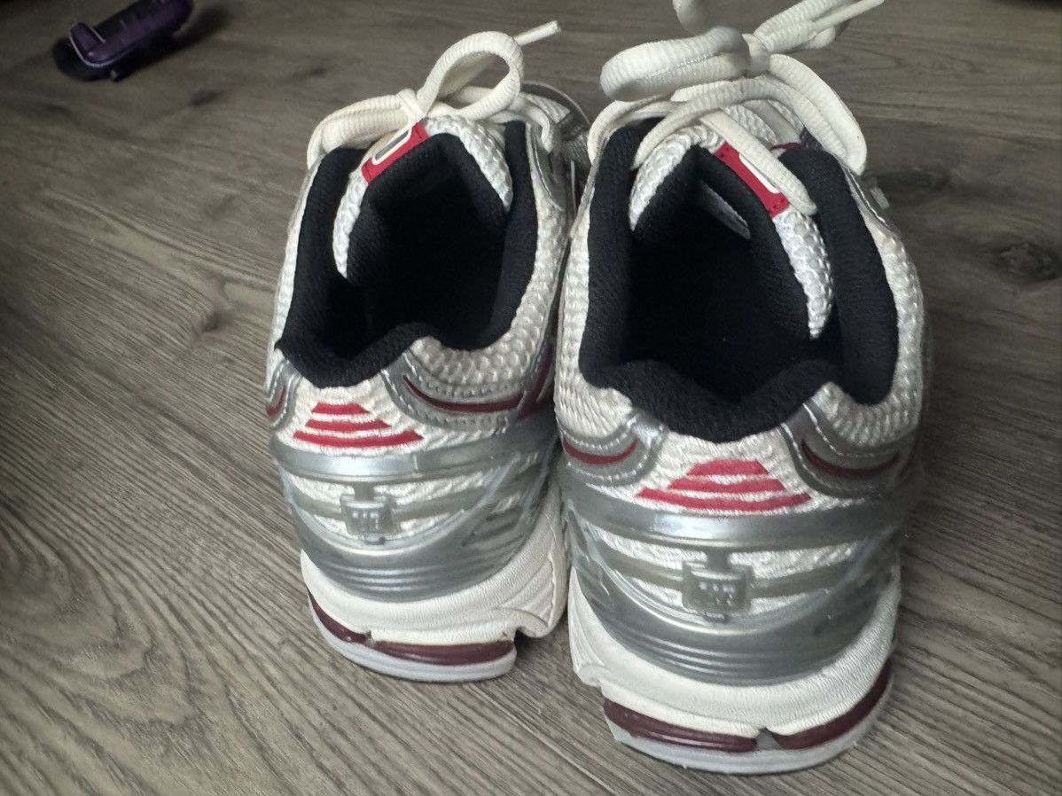 New Balance New Balance 1906r “Silver Classic Crimson” Size US 11.5 / EU 44-45 - 4 Thumbnail