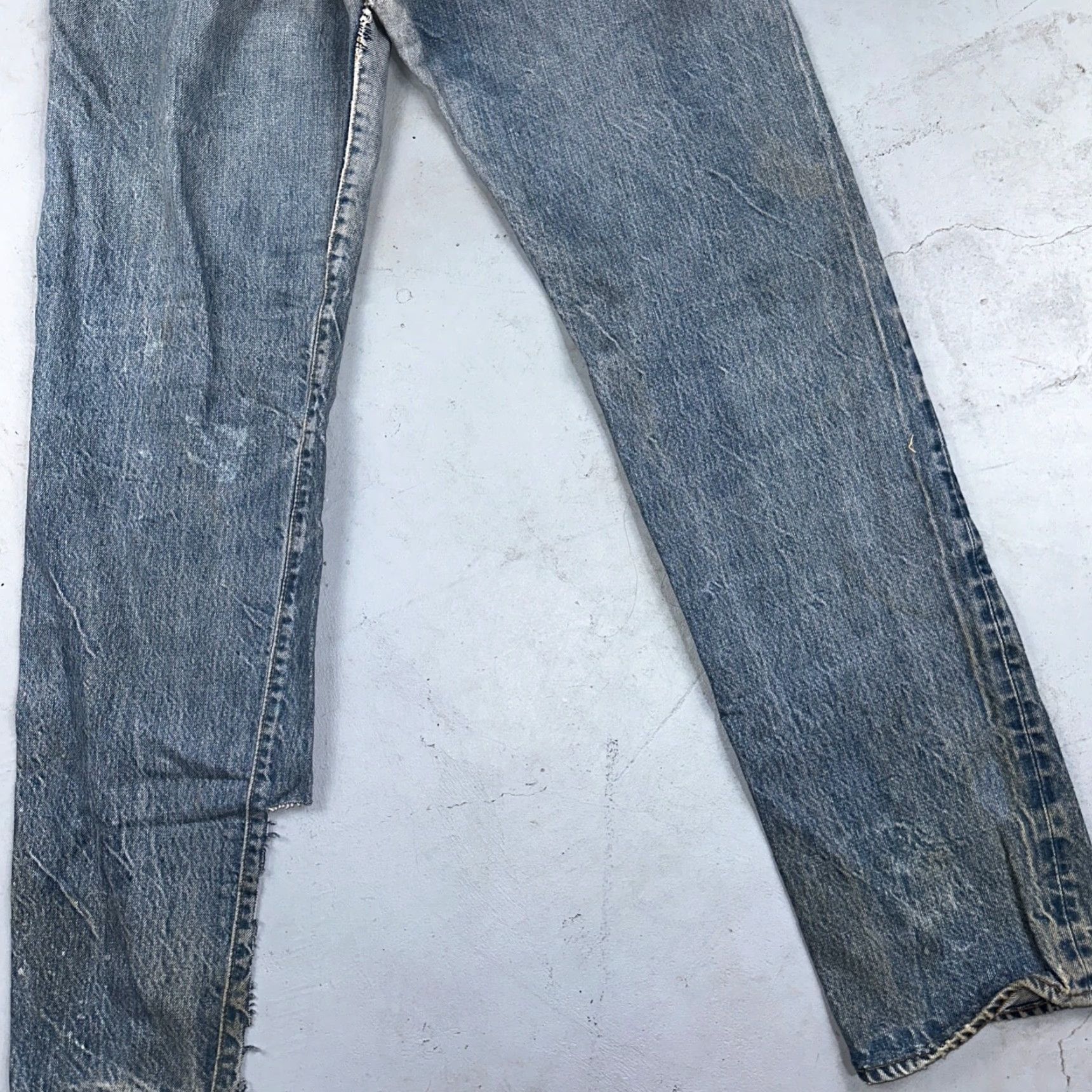 Levi's VINTAGE Levi's 501 XX Jeans 32x34 Light Blue Denim Straight Boot Cut USA 80s 90s Men Size US 32 / EU 48 - 7 Thumbnail