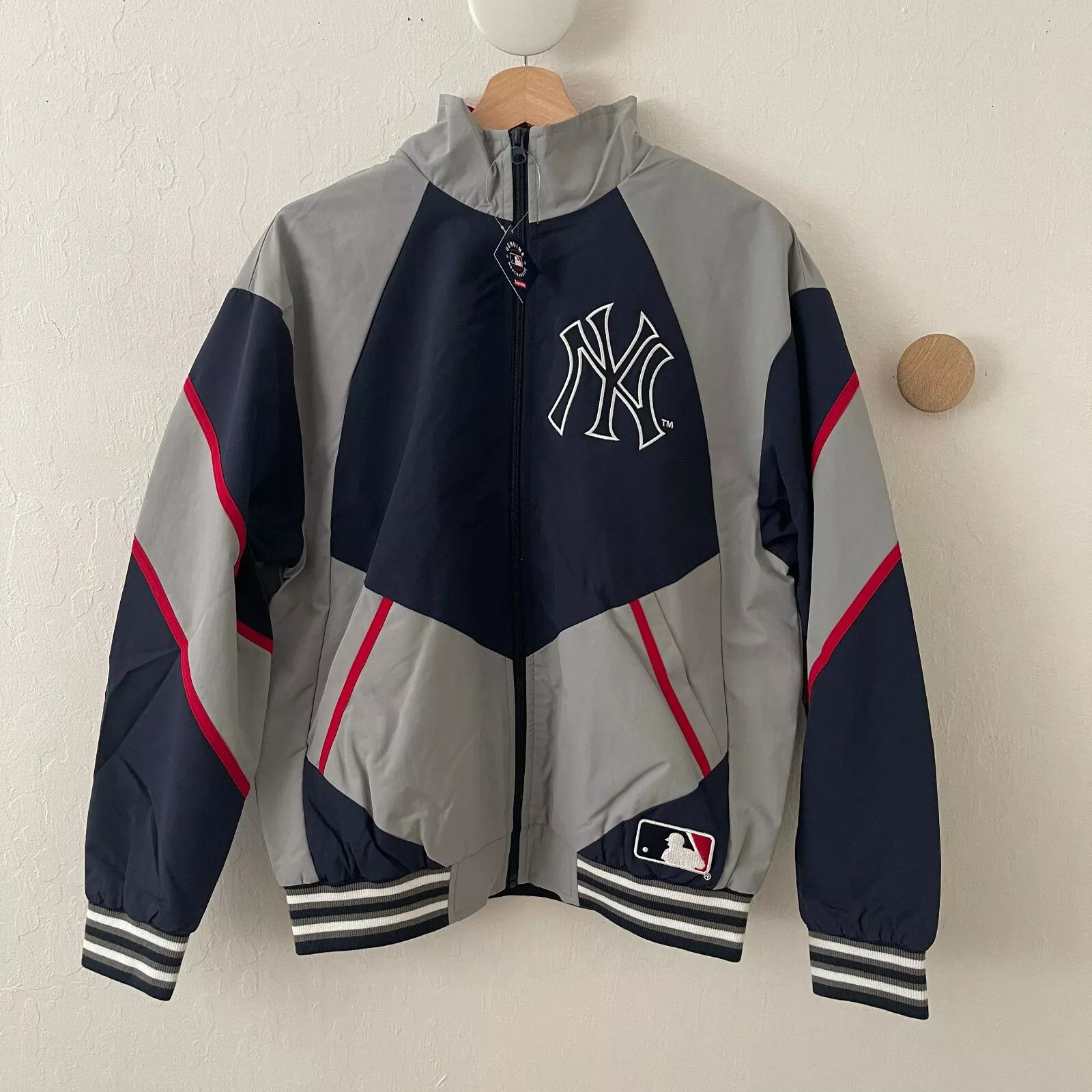 MLB × New York Yankees × Supreme New York Yankees Track Jacket Baseball NEW Size US S / EU 44-46 / 1 - 3 Thumbnail