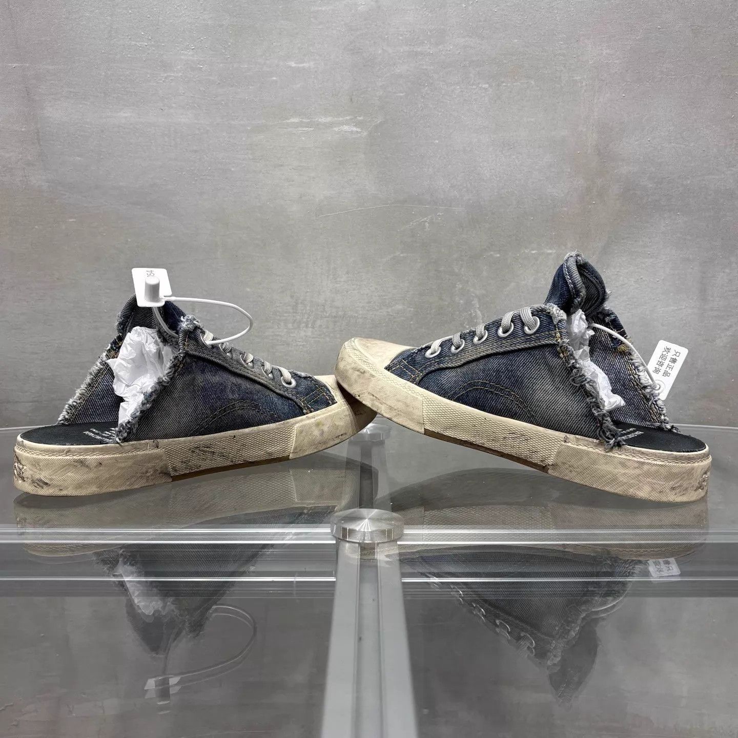 Balenciaga Balenciaga Distressed Denim Blue Slides 37 Size US 6.5 / IT 36.5 - 5 Thumbnail