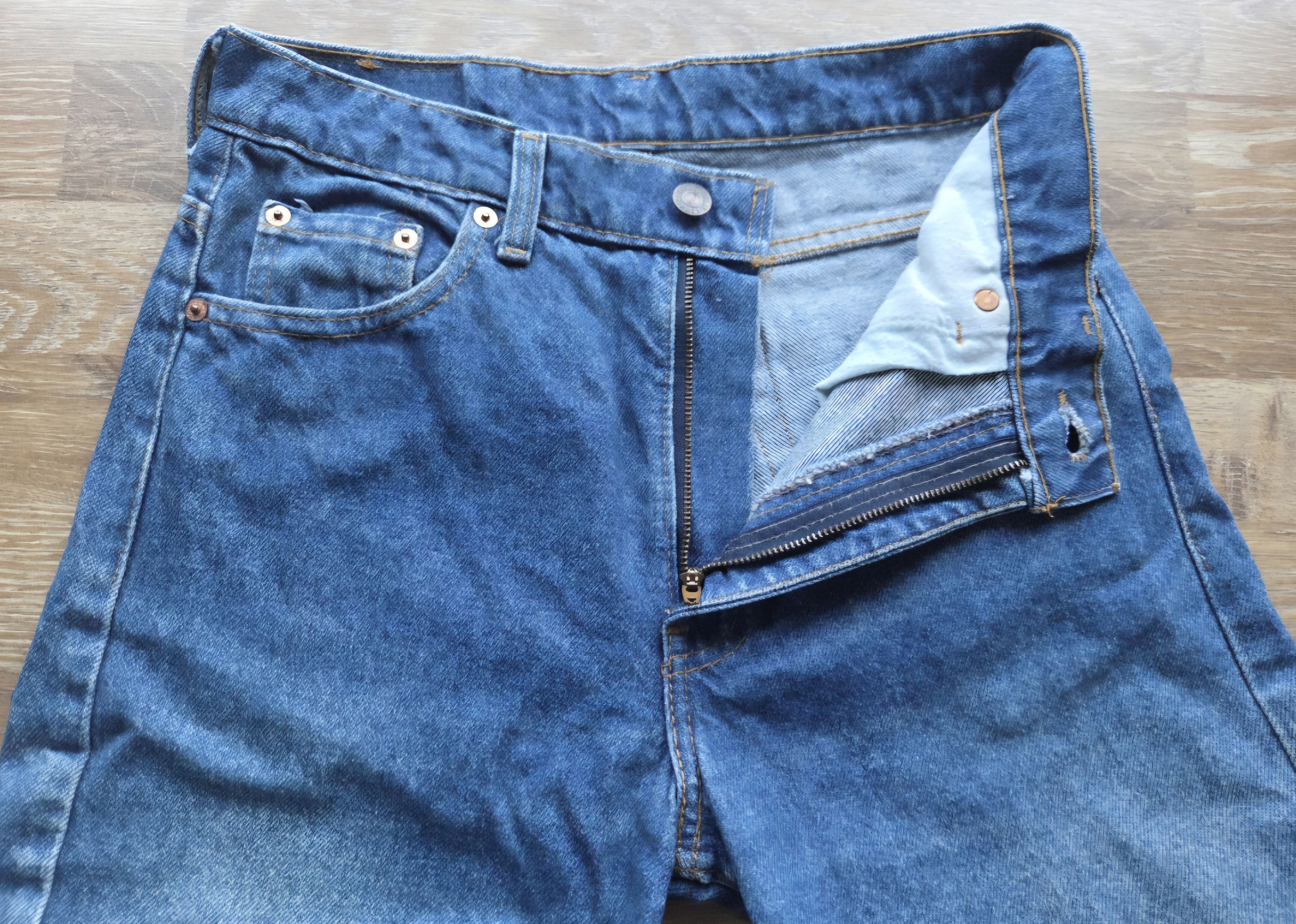 Levi's Vintage Clothing True Vintage OG 90s Levi's USA 505 #525 Denim Jeans W30 L34 Size US 29 - 7 Thumbnail