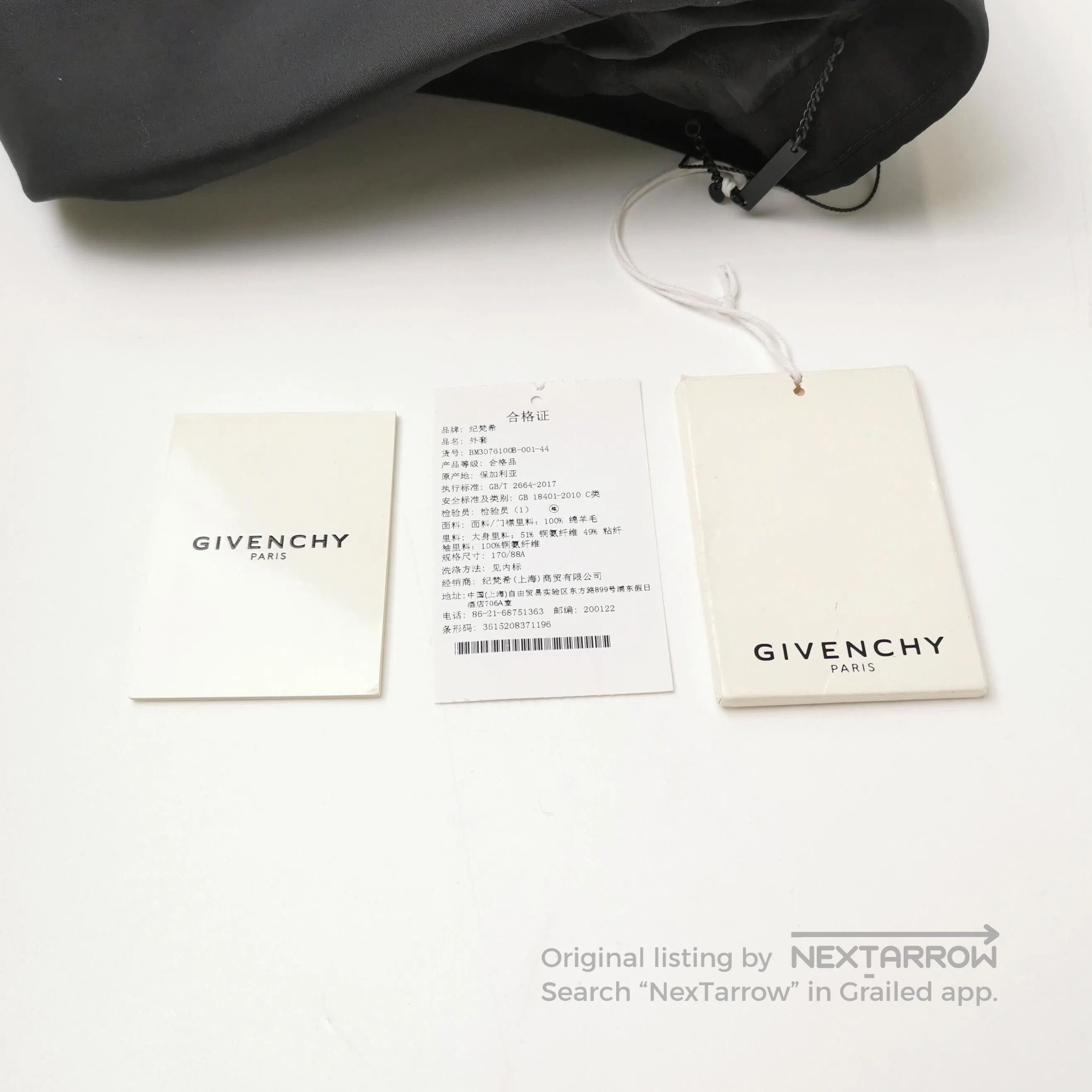 Givenchy Givenchy Black Blazer with Gold Buttons. Size US S / EU 44-46 / 1 - 1 Thumbnail