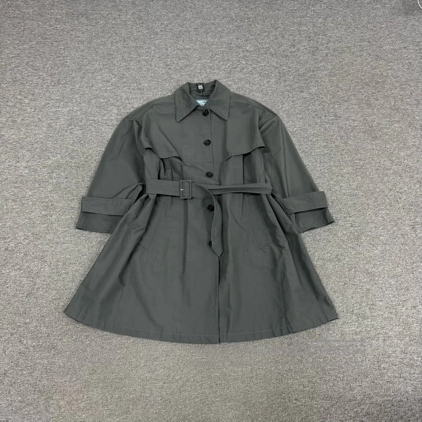 Prada Prada Triangle Logo Trench Coat. Size S / US 4 / IT 40 - 1 Thumbnail
