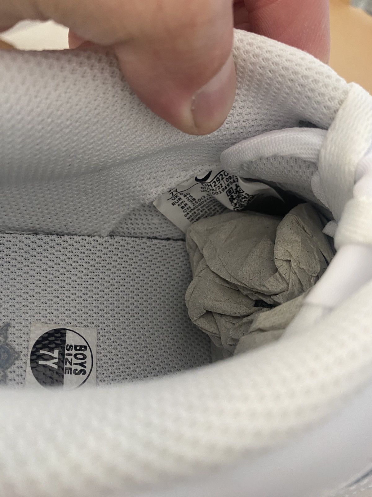Nike Nike Air Force 1 White Size US 7 / EU 40 - 4 Thumbnail