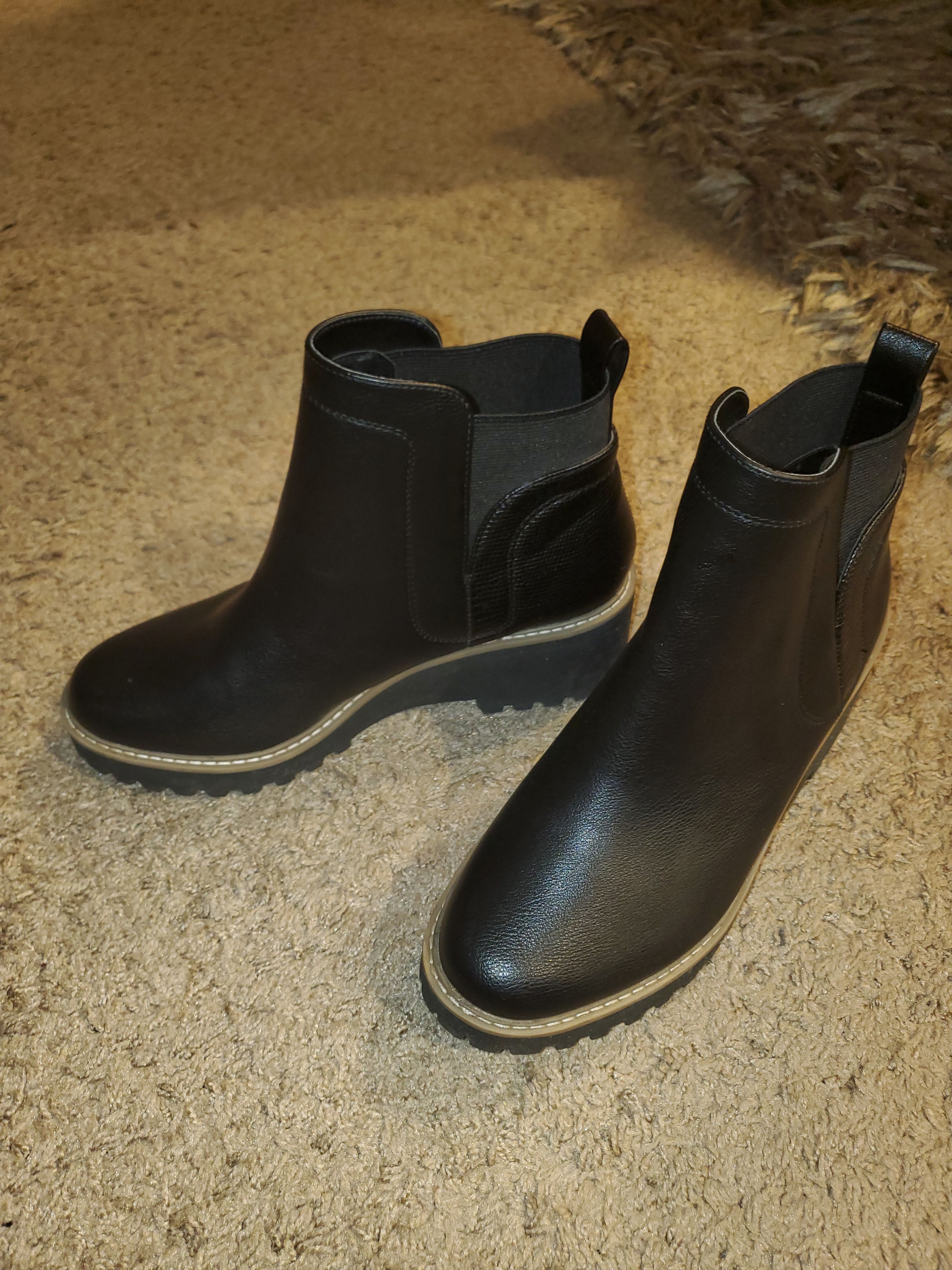 Dolce Vita Dolce Vita Rango Ankle Pull On Wedge Black Leather Booties Size US 8.5 / IT 38.5 - 1 Thumbnail
