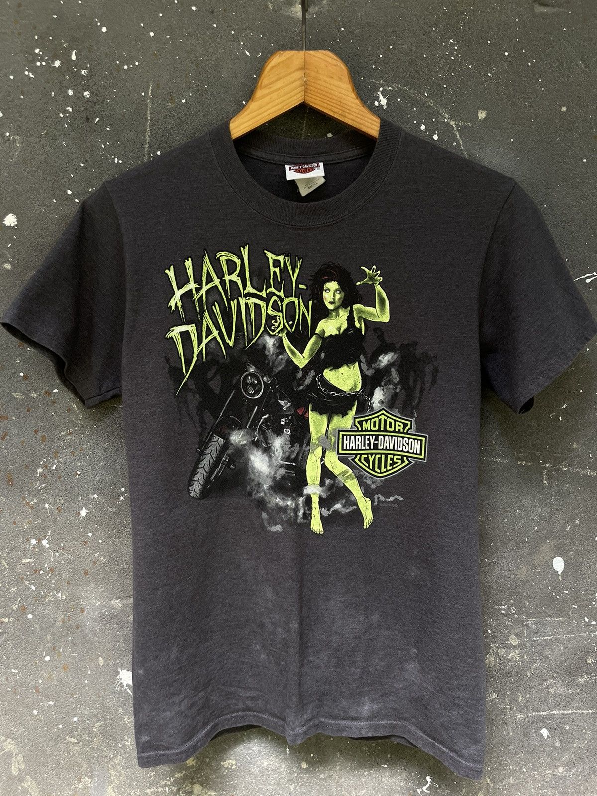 Harley Davidson Vintage Hanes Harley Davidson Zombie T-Shirt RARE Size US S / EU 44-46 / 1 - 3 Thumbnail