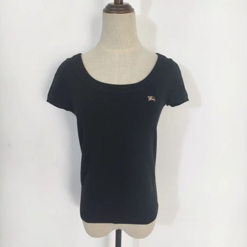 Burberry Burberry Black Wool T-shirt for Women Size M / US 6-8 / IT 42-44 - 1 Thumbnail