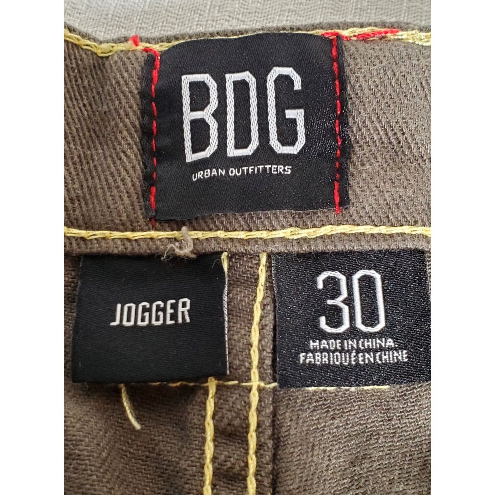 Urban Outfitters BDG Urban Outfitters Dark Olive Cargo Jogger Pants 100% Cotton Women’s Size 30 Inseam 26 in Regular Rise High Front Flat Front Pockets Tapered Size 30" / US 8 / IT 44 - 5 Thumbnail