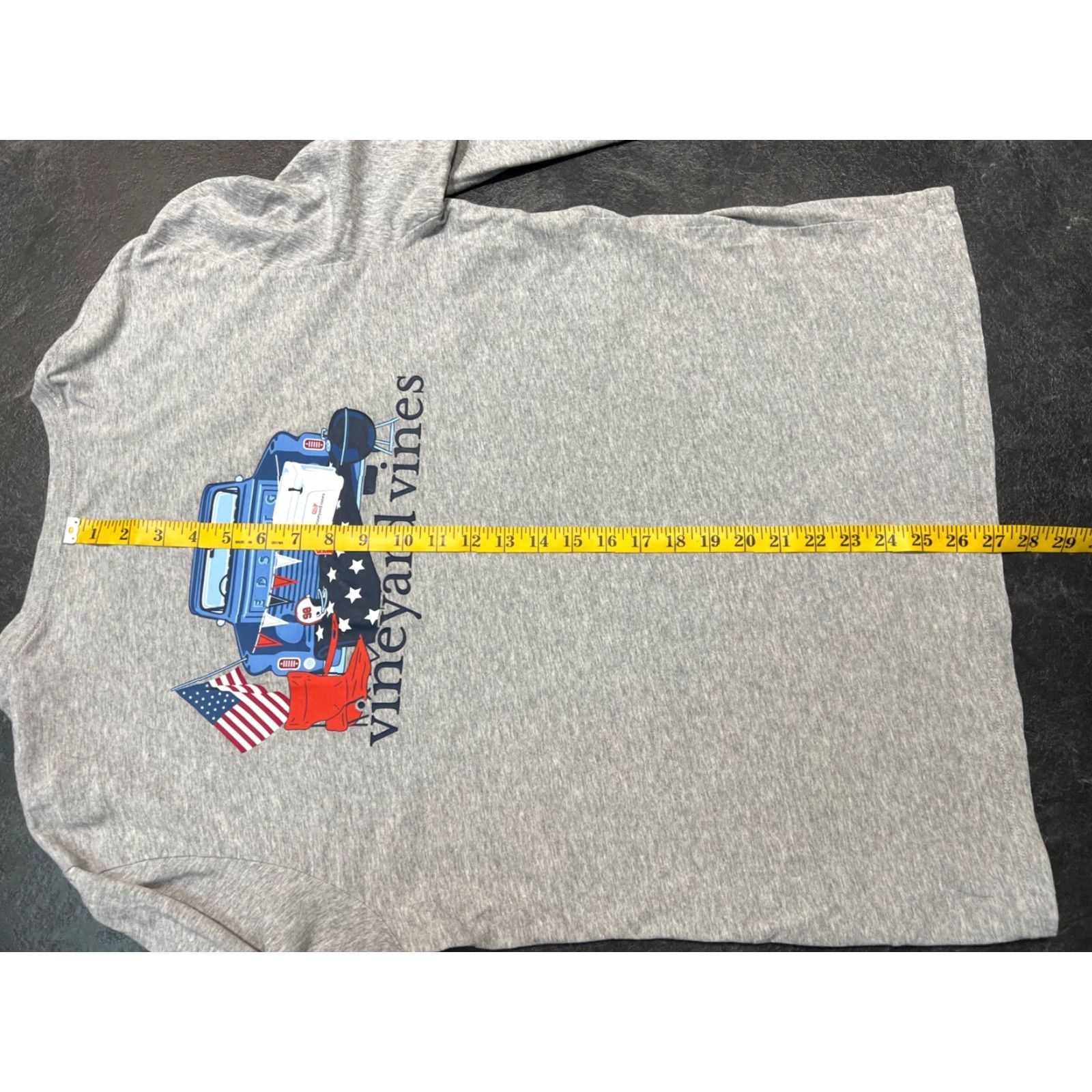 Vineyard Vines Vineyard Vines Men's T-Shirt Long Sleeve Pickup Truck Graphic Gray Adult Large Patriotic All Seasons Size US L / EU 52-54 / 3 - 7 Thumbnail