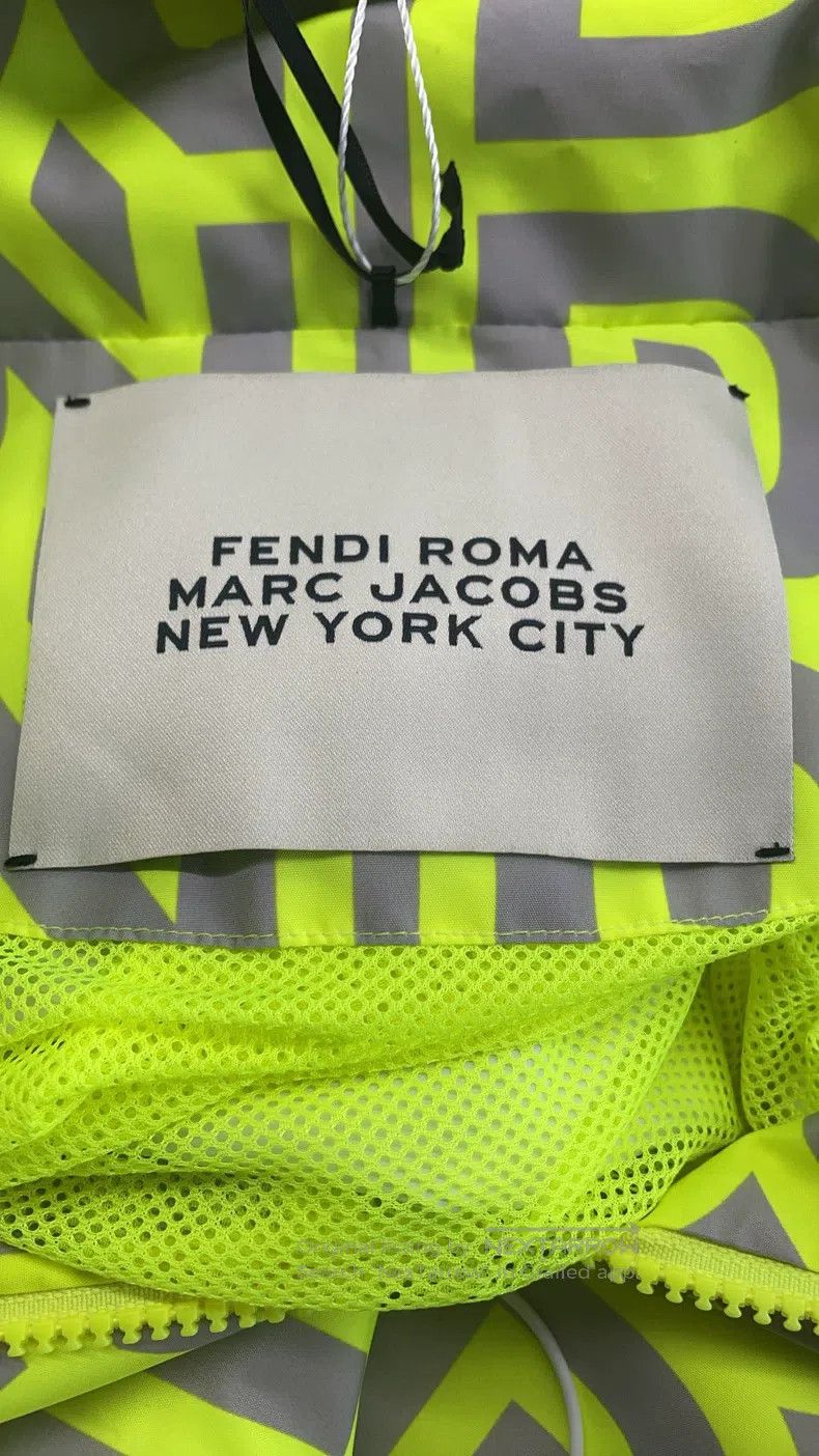 Fendi Fendi Neon green fully printed logo letter zip-up coat Size M / US 6-8 / IT 42-44 - 3 Thumbnail
