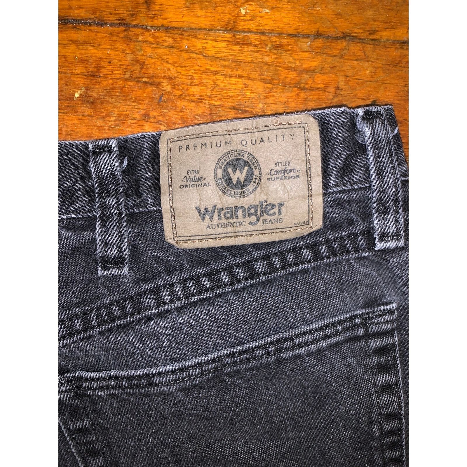 Vintage × Wrangler Wrangler Black Denim Jean Shorts Mens Size 36 Jorts Mexico Size US 36 / EU 52 - 7 Thumbnail