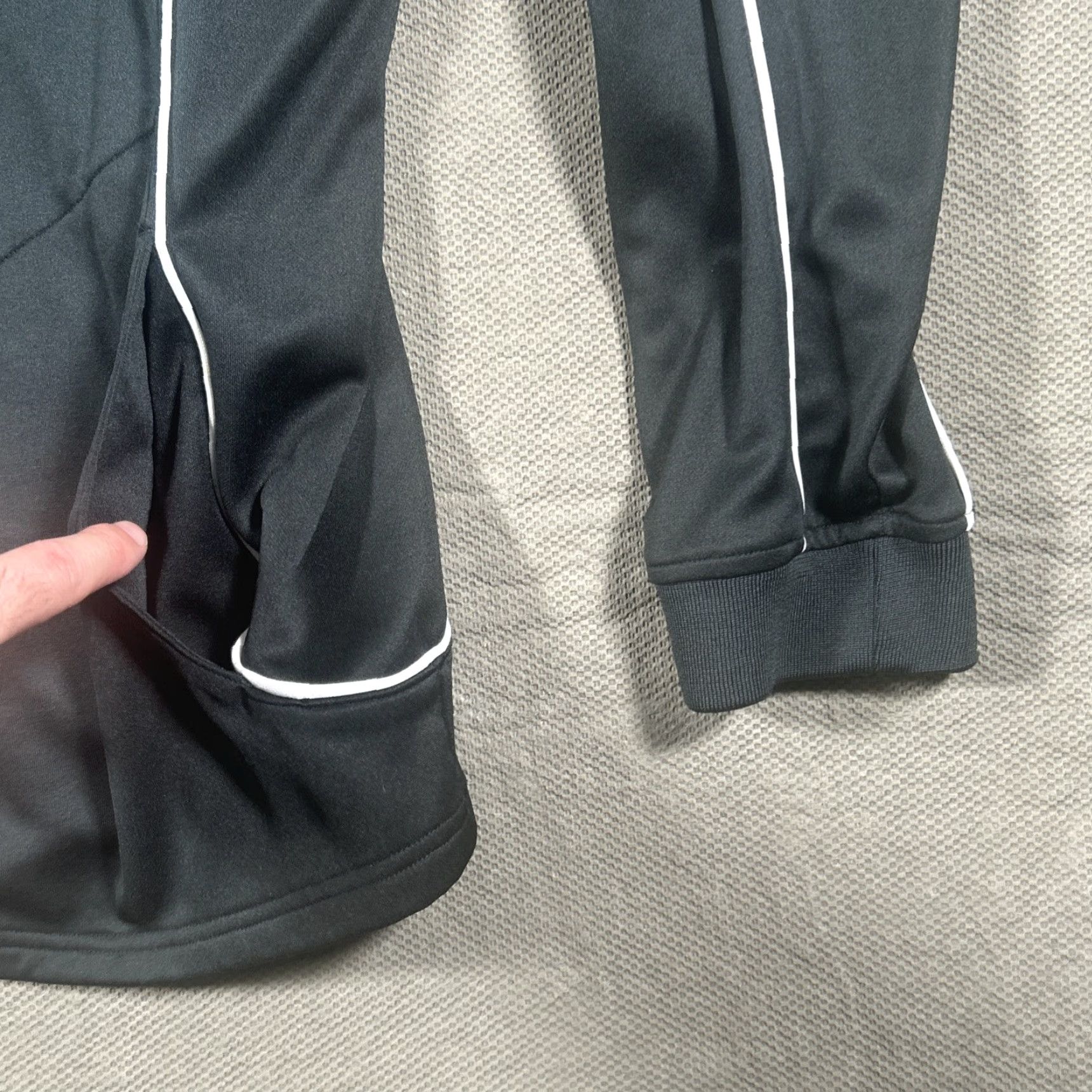 Under Armour Under Armour Full Zip Jacket Mens XL Black Loose Fit Long Sleeve Athletic Logo Size US XL / EU 56 / 4 - 6 Thumbnail