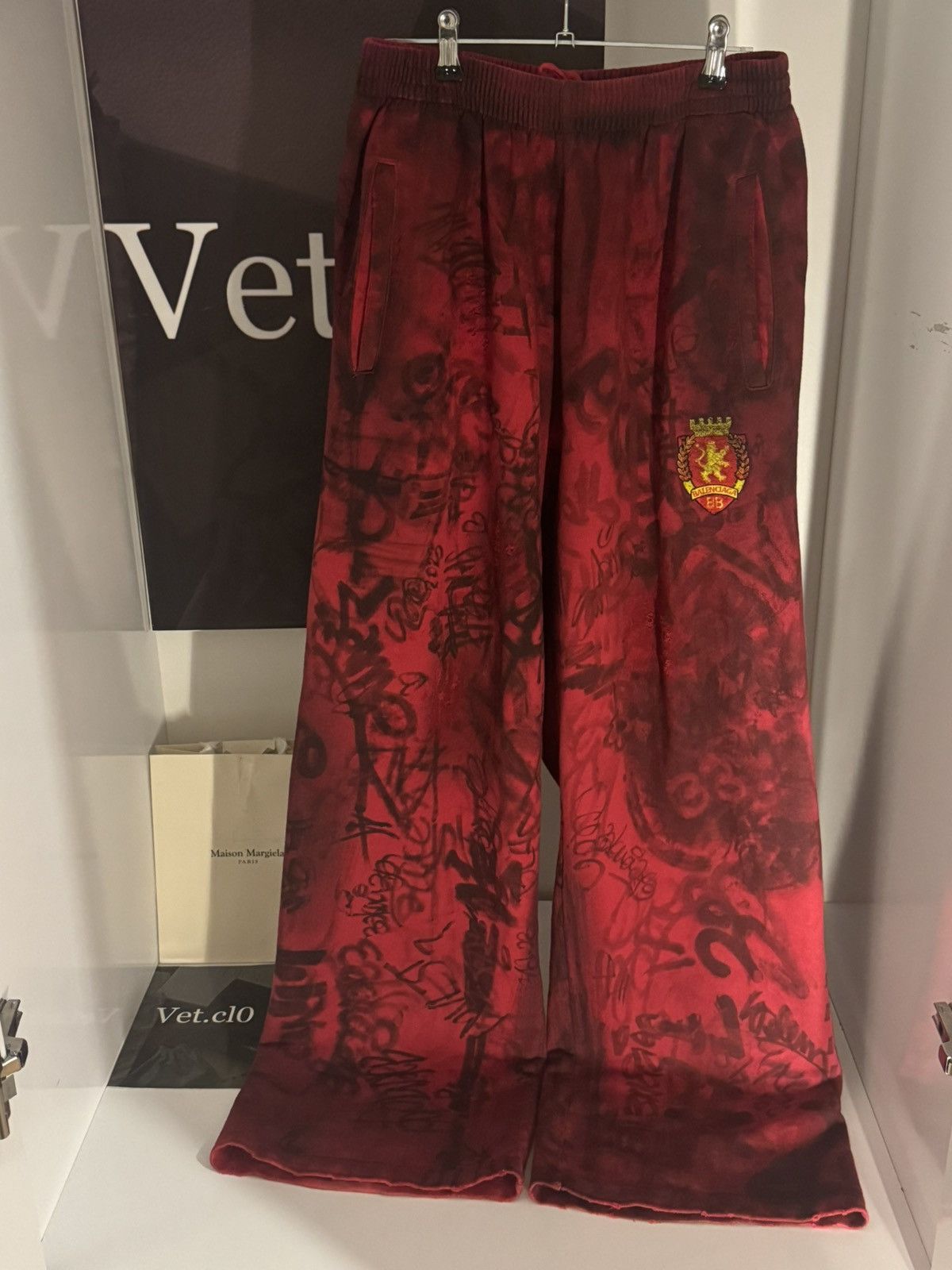 Balenciaga ✅Balenciaga red skater graffiti distressed sweatpants S Size US 32 / EU 48 - 1 Thumbnail