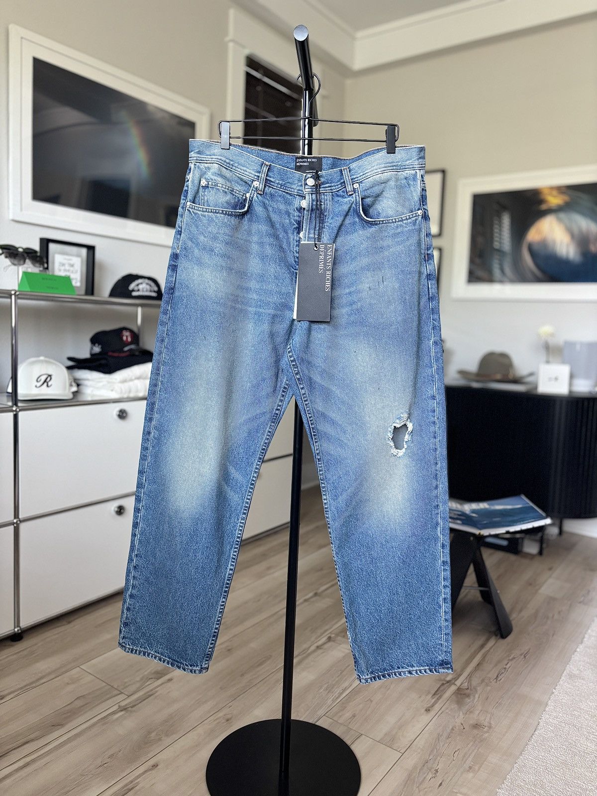 ERD | BAGGY HOLE DISTRESSED LOGO DENIM JEANS