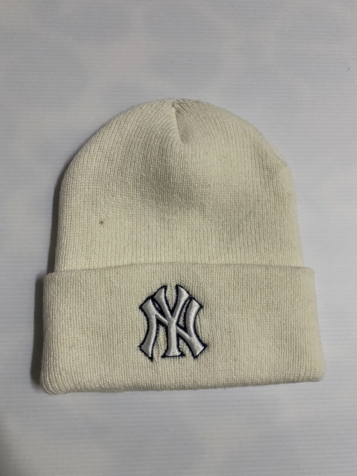 MLB MLB New York Small Logo Embroidery Beanie Hat Size ONE SIZE - 1 Thumbnail