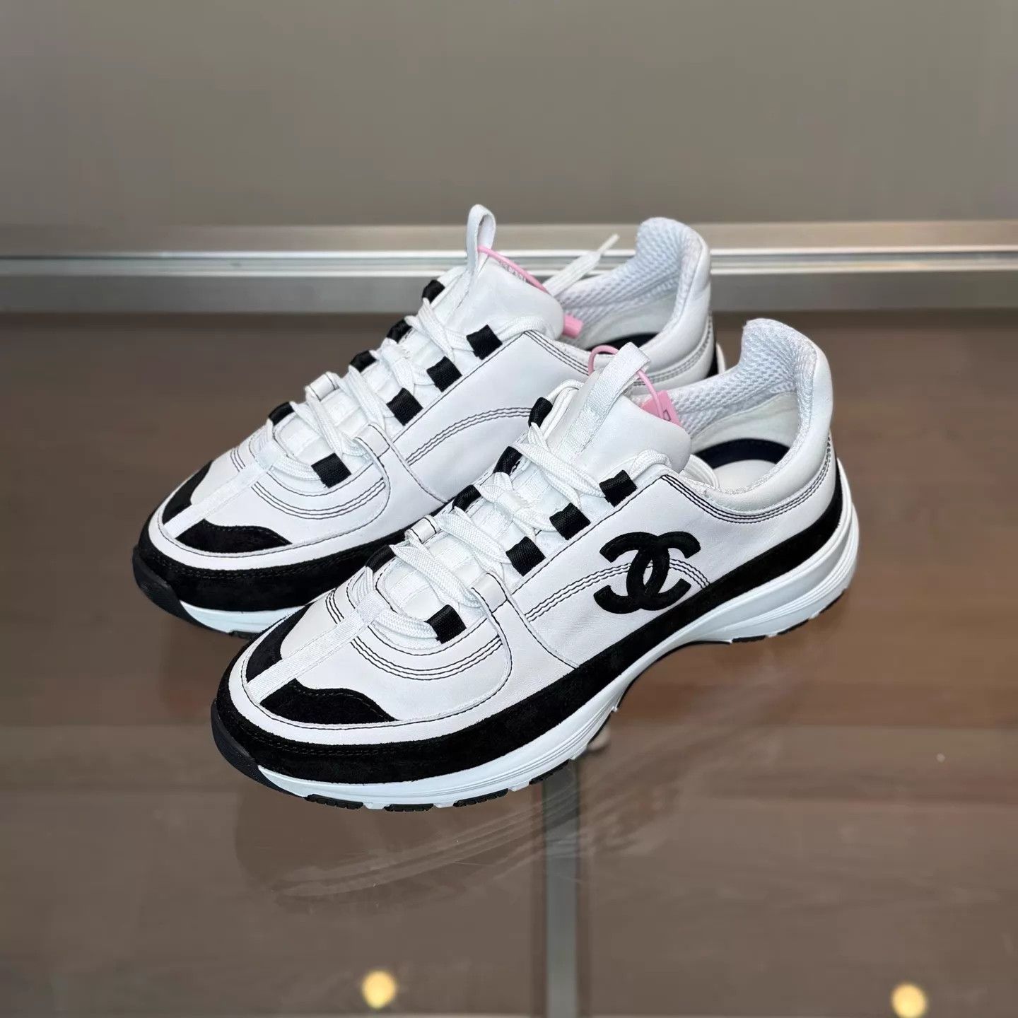 Chanel CHANEL 26S Panda Colorway Sneakers 38 Size US 7.5 / IT 37.5 - 1 Thumbnail