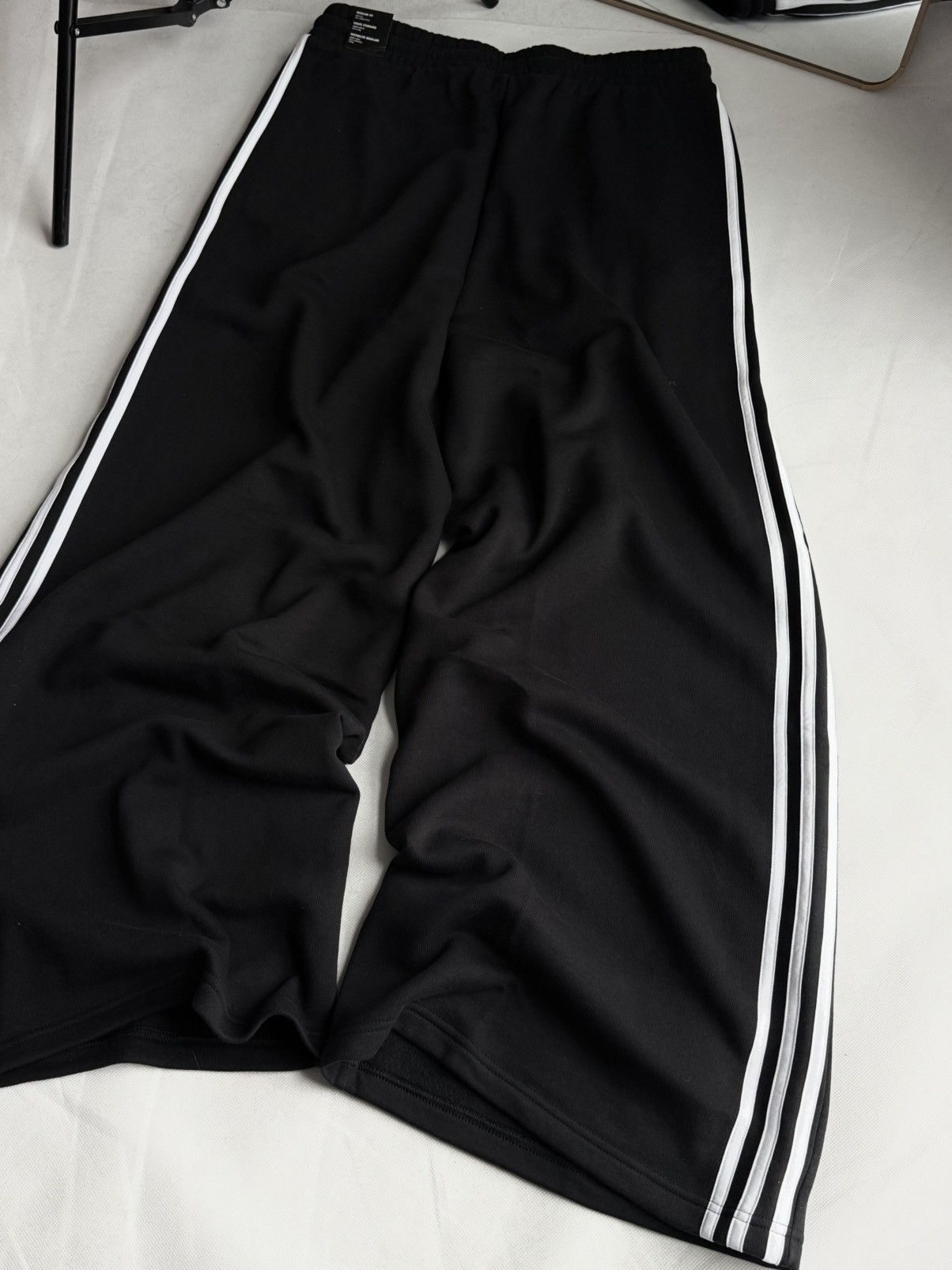 Adidas Adidas Balenciaga Style baggy Track Pants Hype Sweatpants Size US 32 / EU 48 - 13 Thumbnail